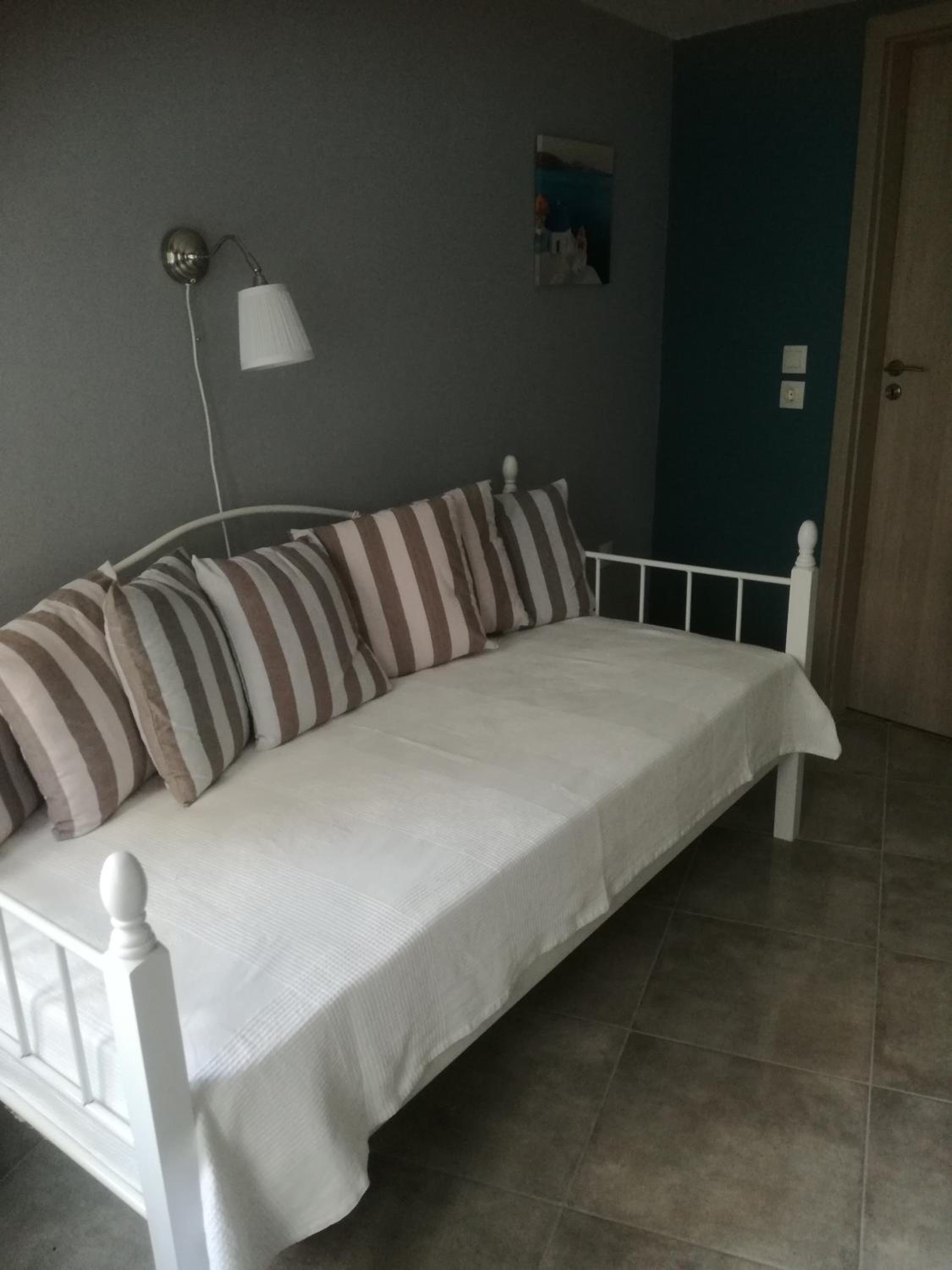 Bungalow with Garden View