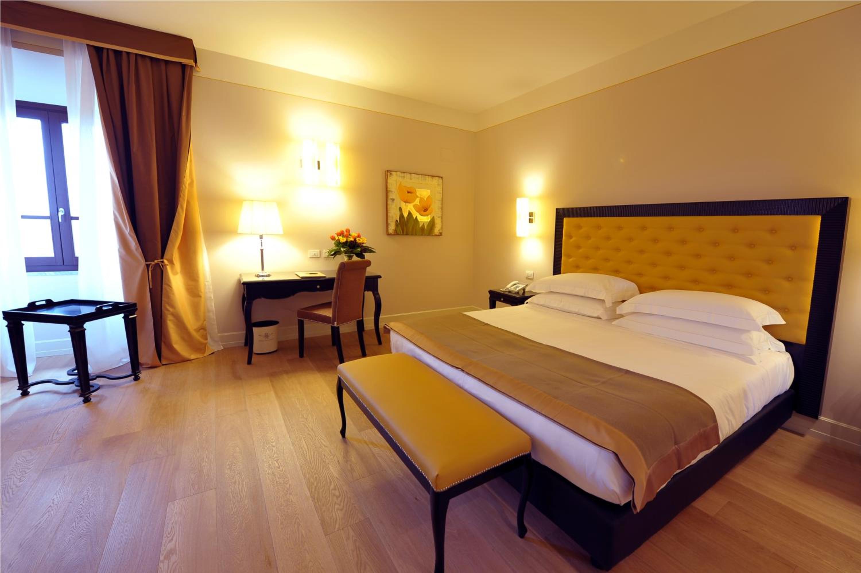 Junior Suite with Spa Access