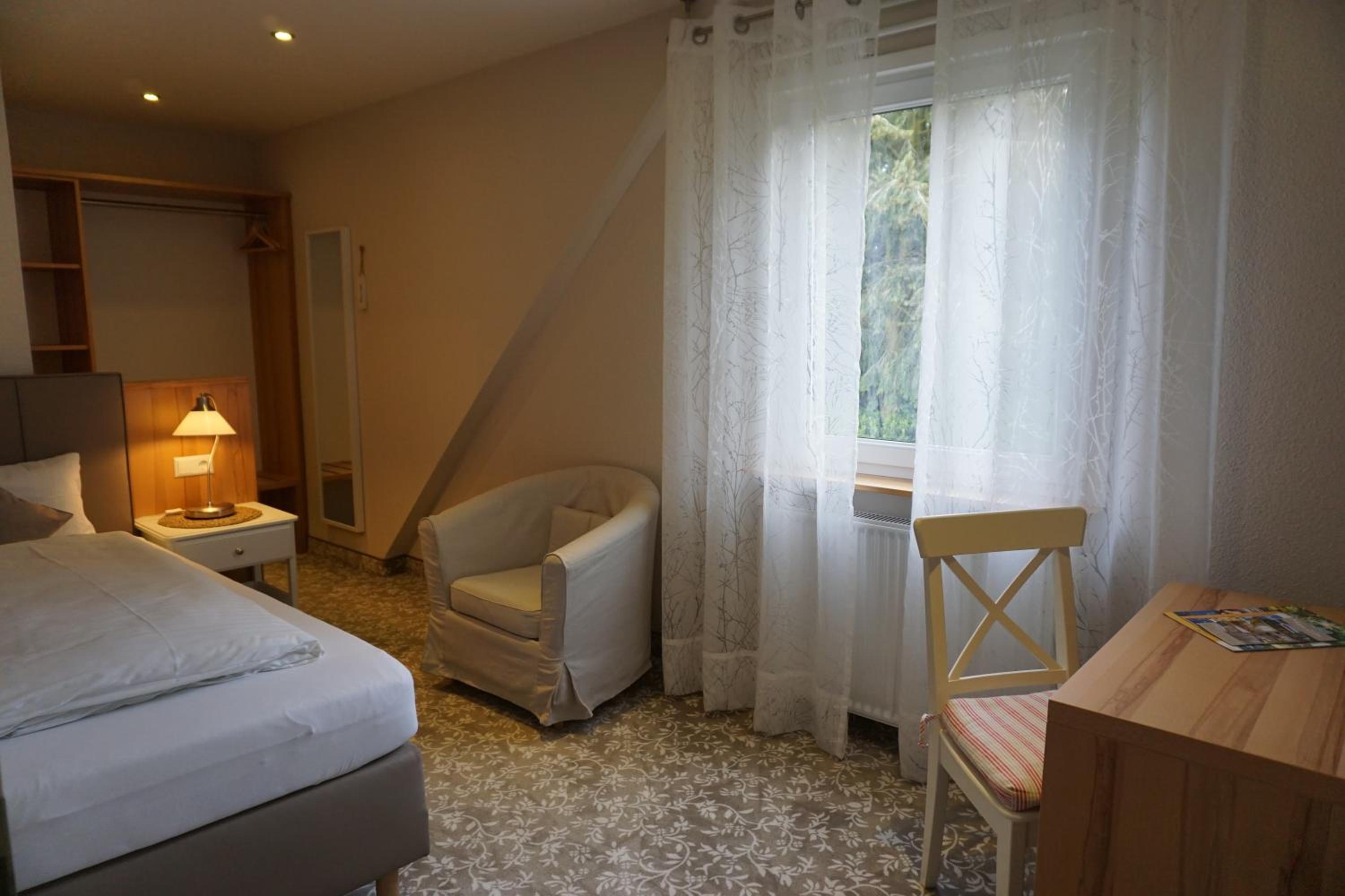 Single Room photo 2