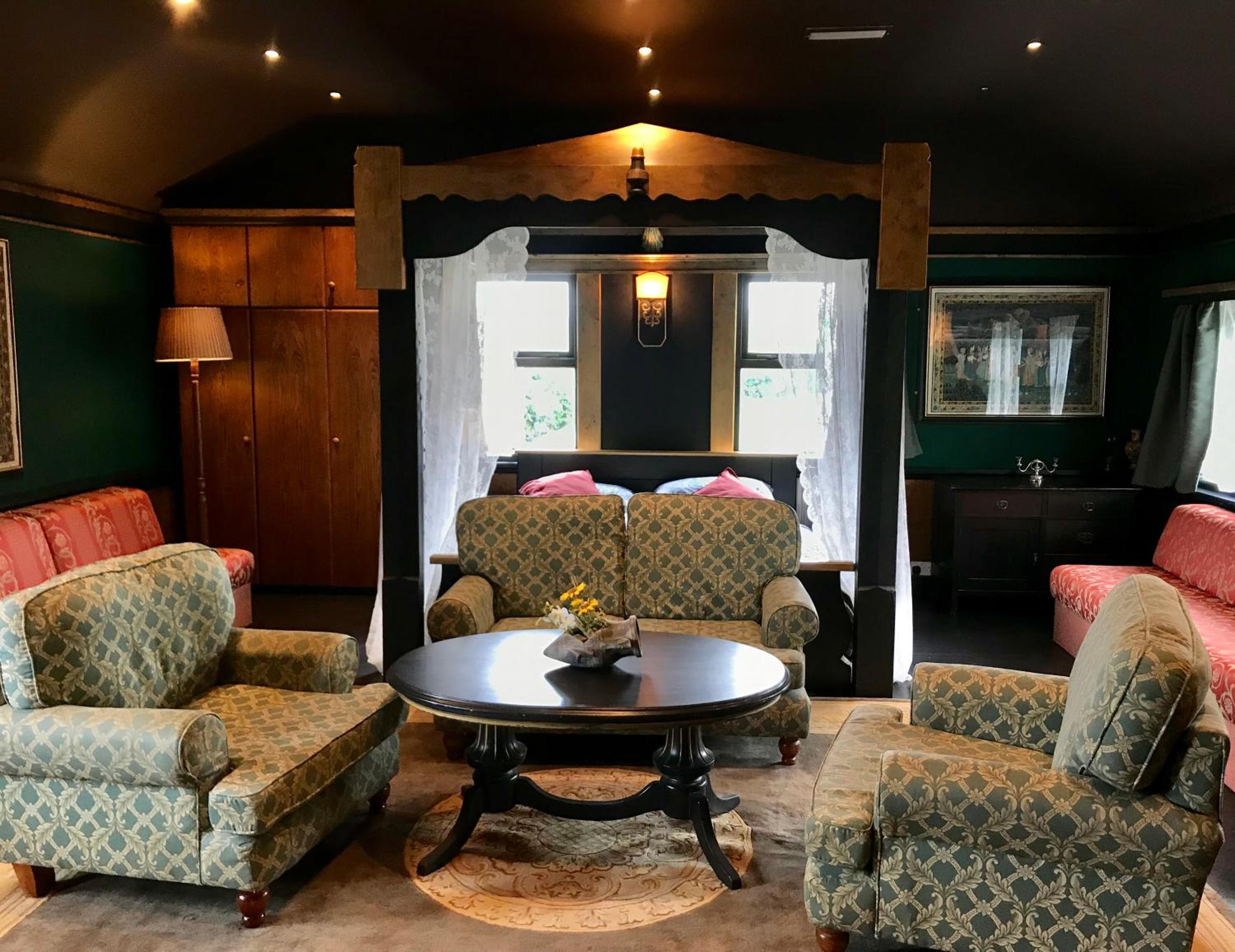 Suite with Mountain View