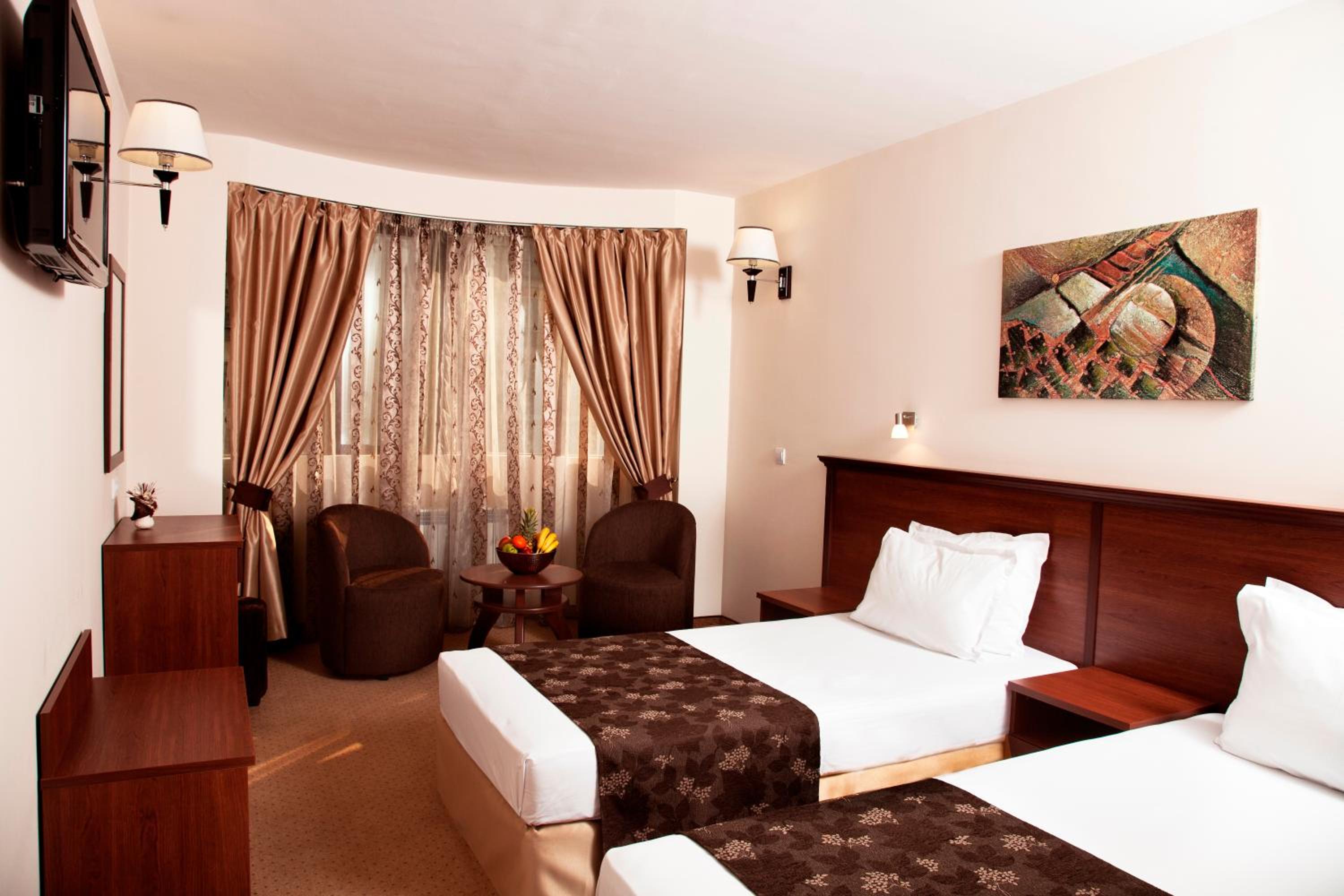 Suite with Twin Beds