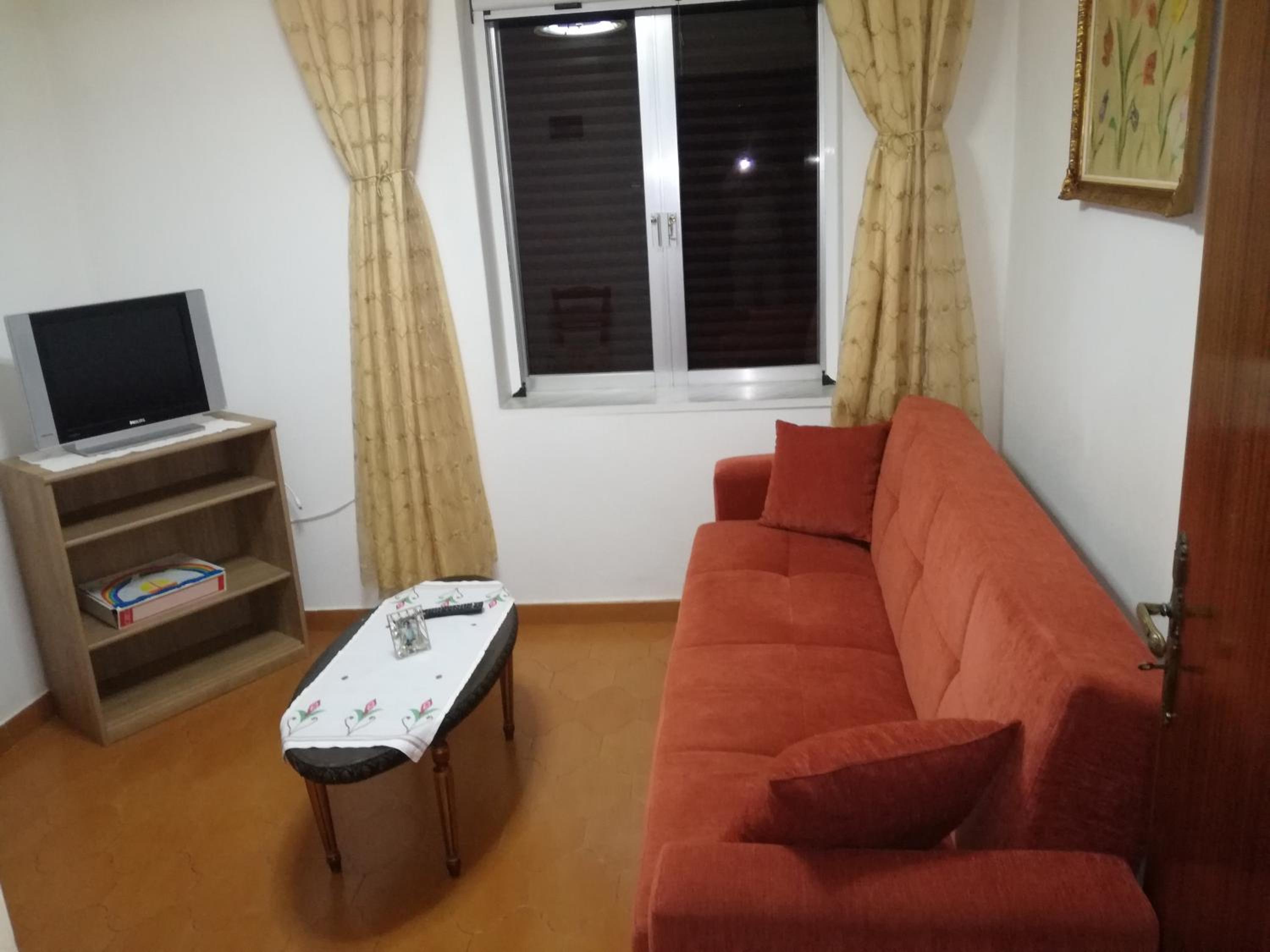Apartment photo 2