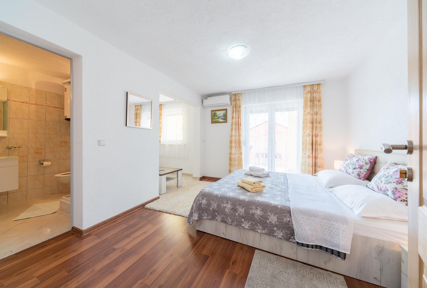 Double Room With Balcony And Sea View