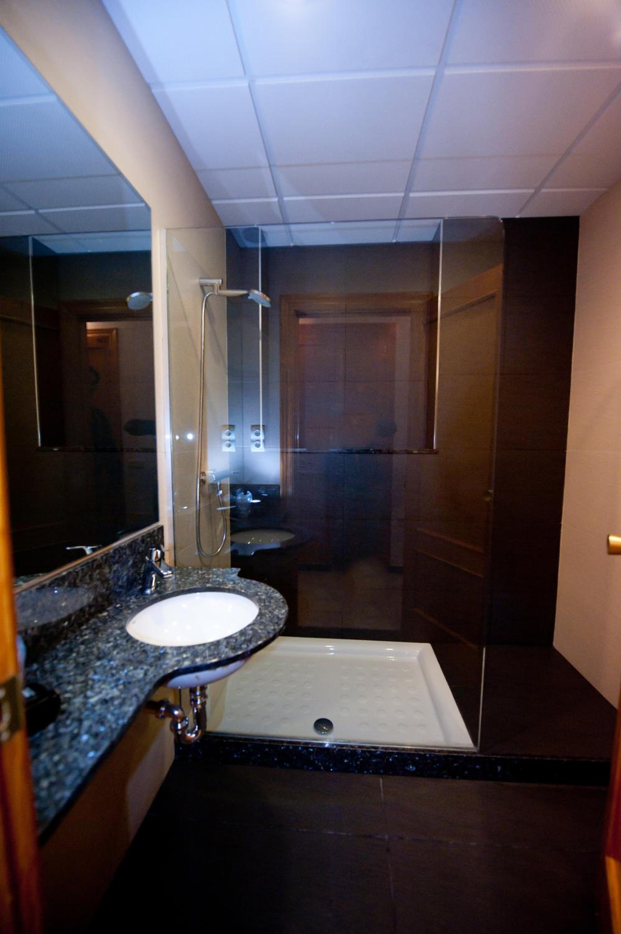 Basic Triple Room photo 2