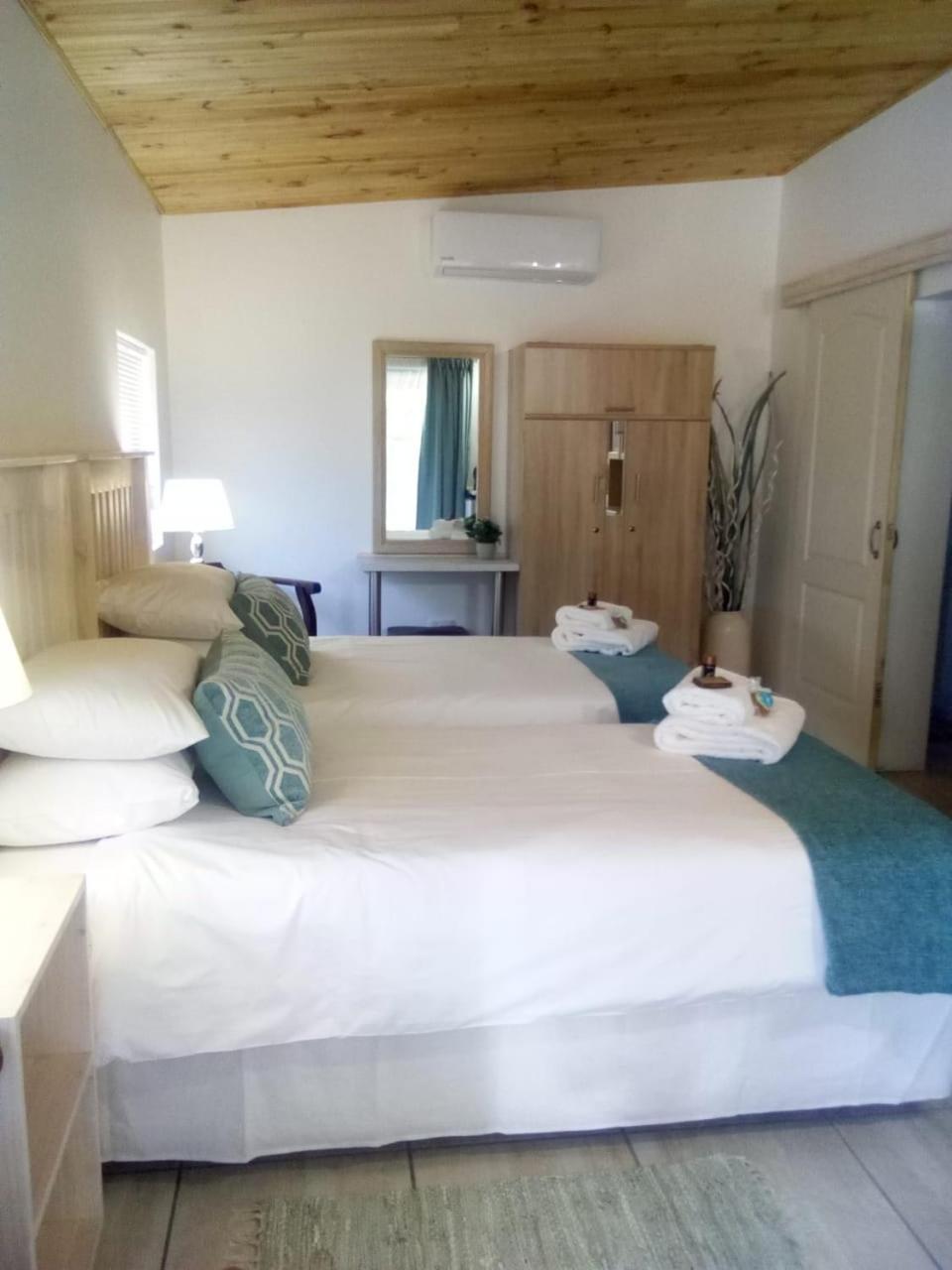 Deluxe Double or Twin Room - Photo 32