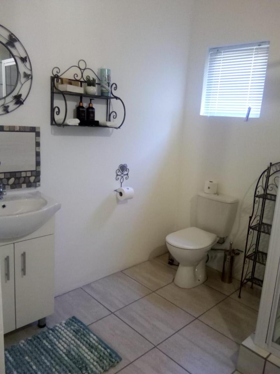 Deluxe Double or Twin Room - Photo 24