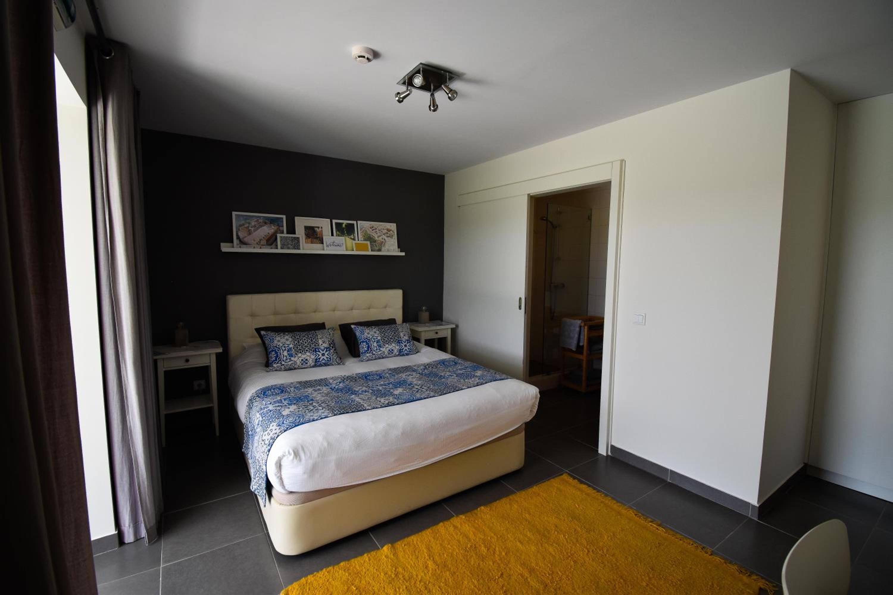 Double Room with Pool View photo 3