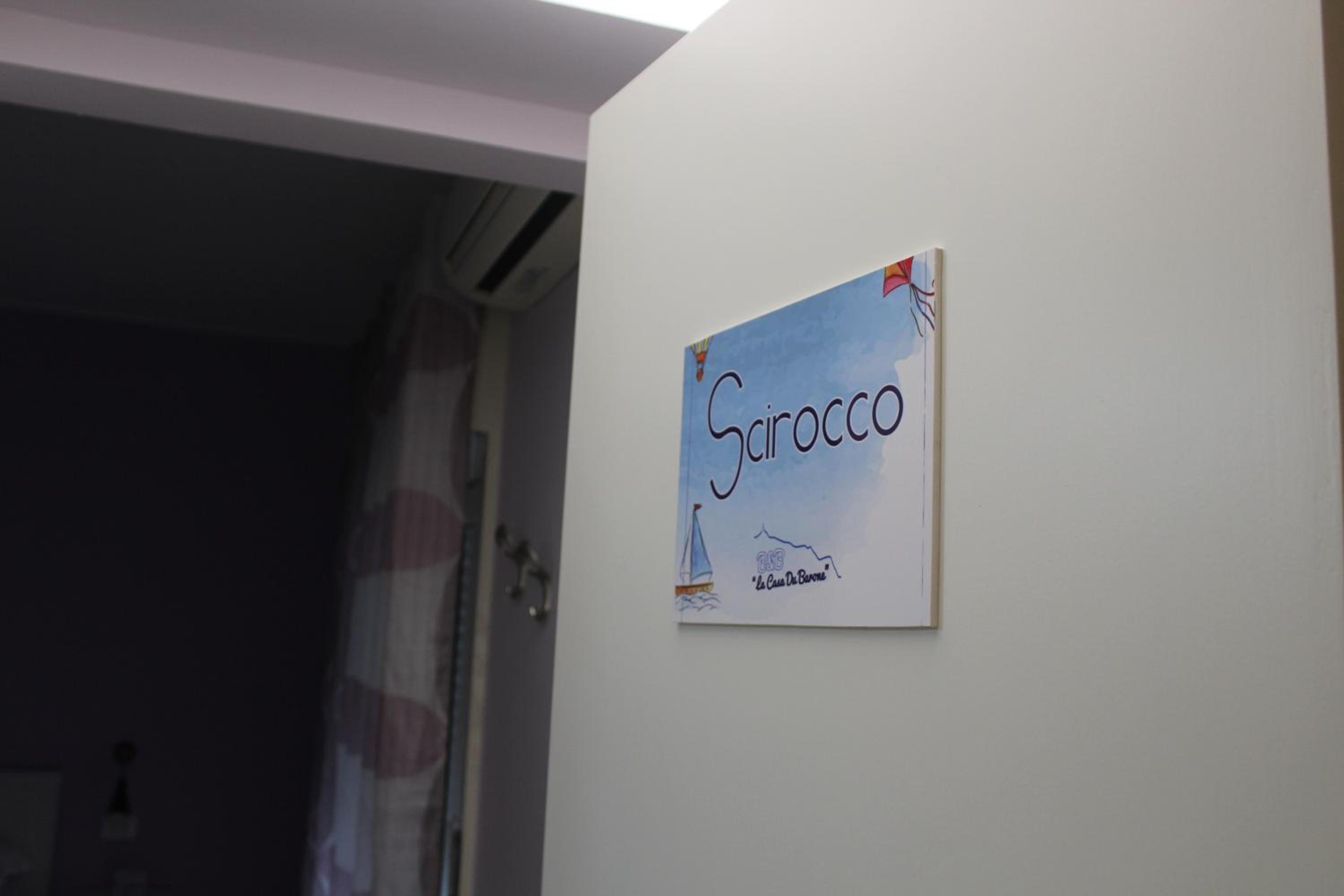 Double Room with Balcony - Photo 5