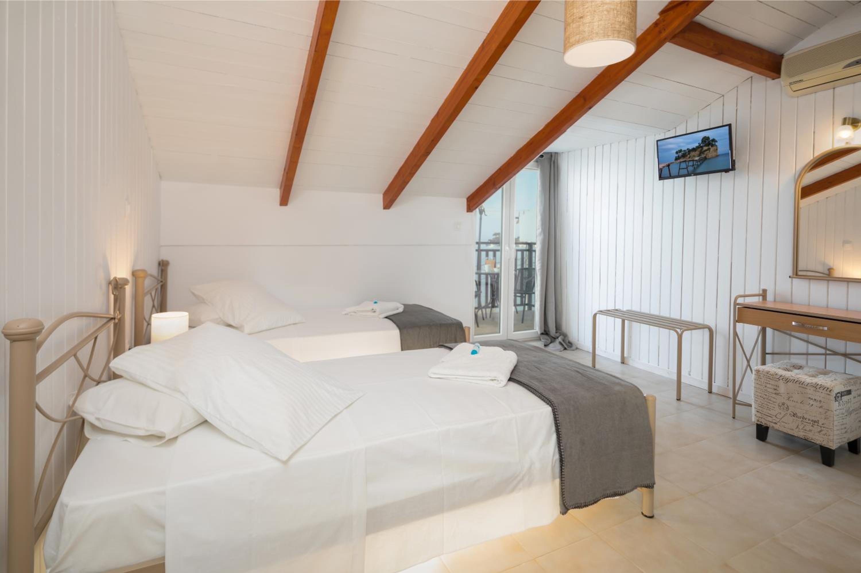 Loft photo 2