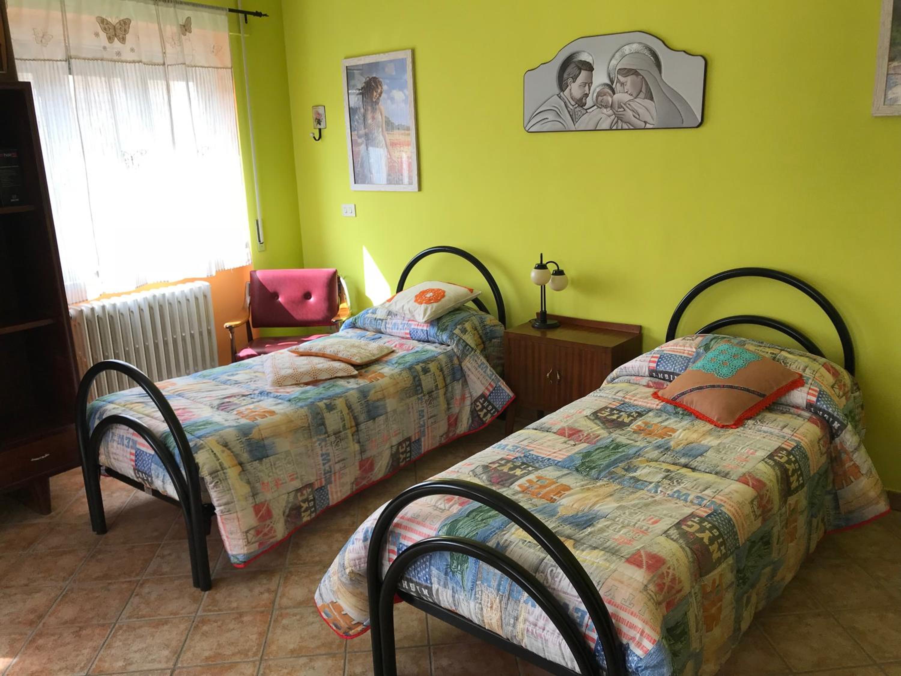 Quadruple Room With Private Bathroom photo 2