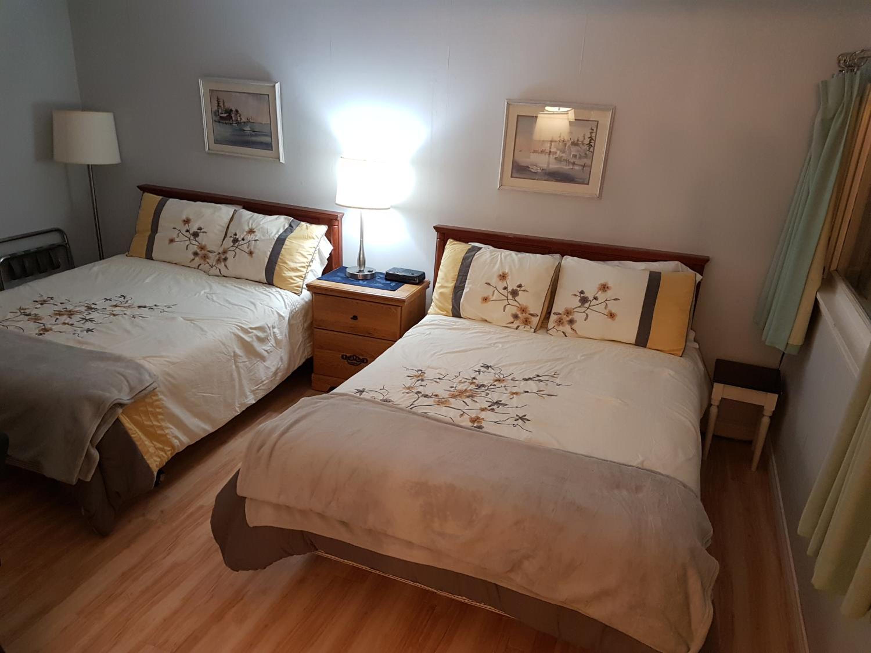 Queen Room with Two Large Double Beds photo 2