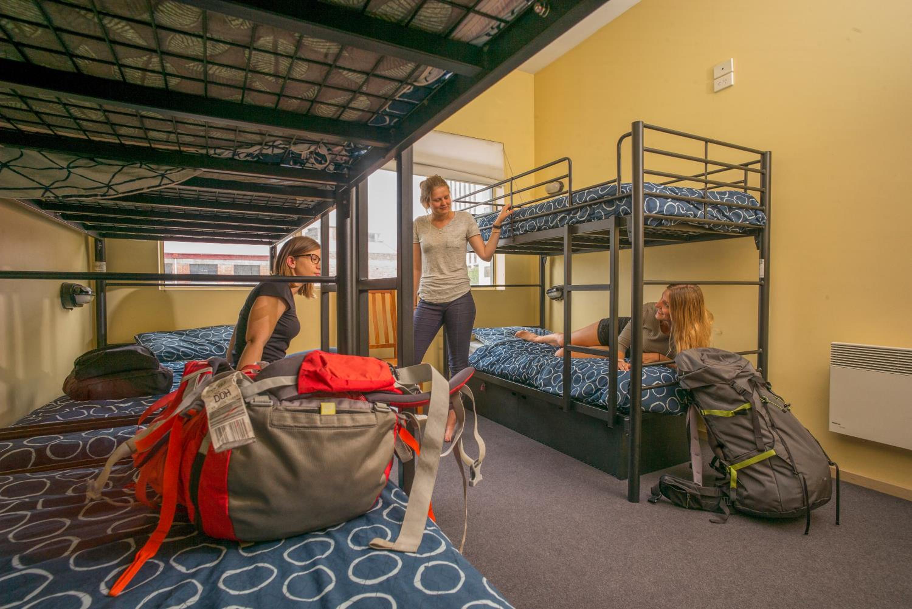 Bed in 6-Bed Female Dormitory Room photo 3