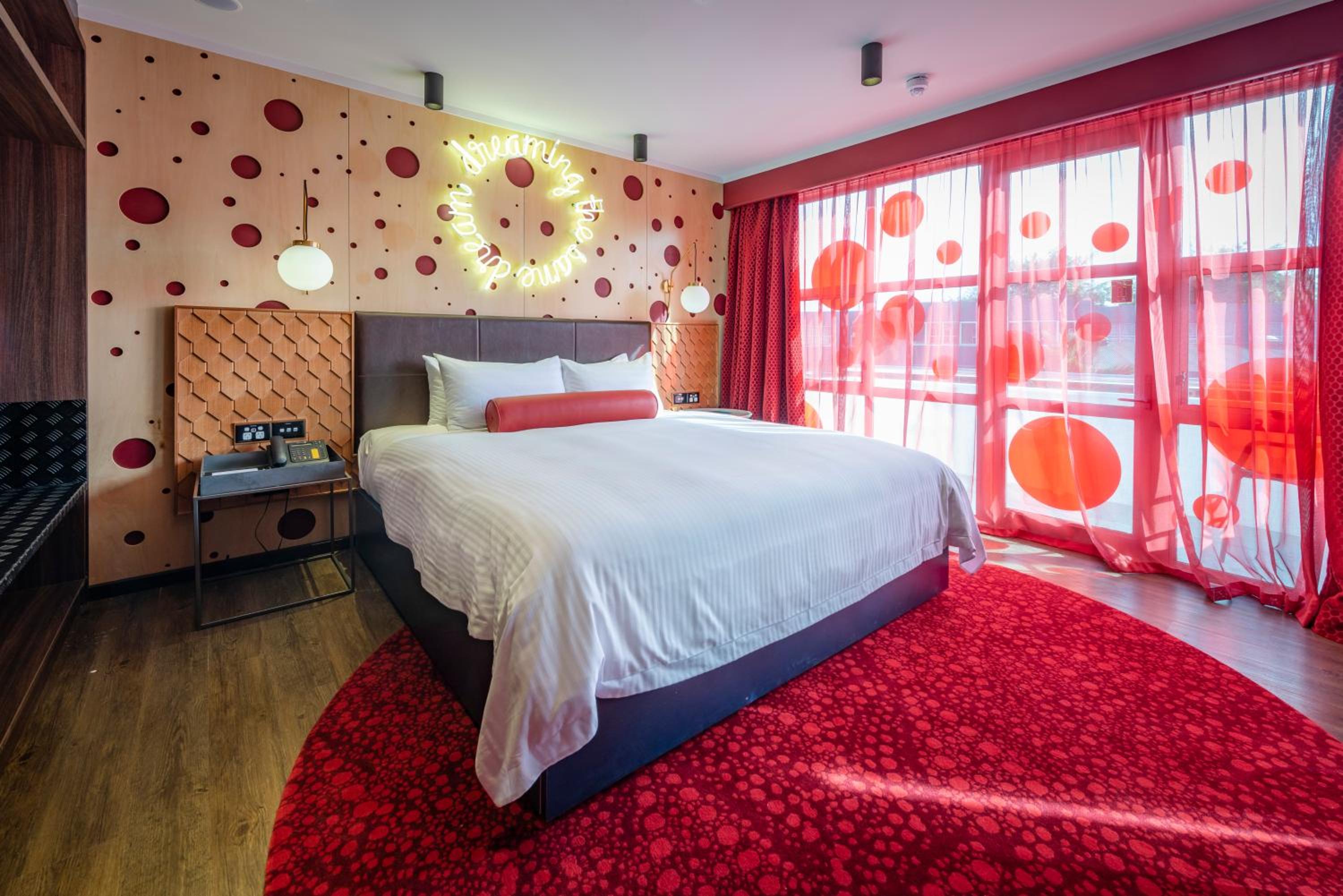 Suite - Dotty