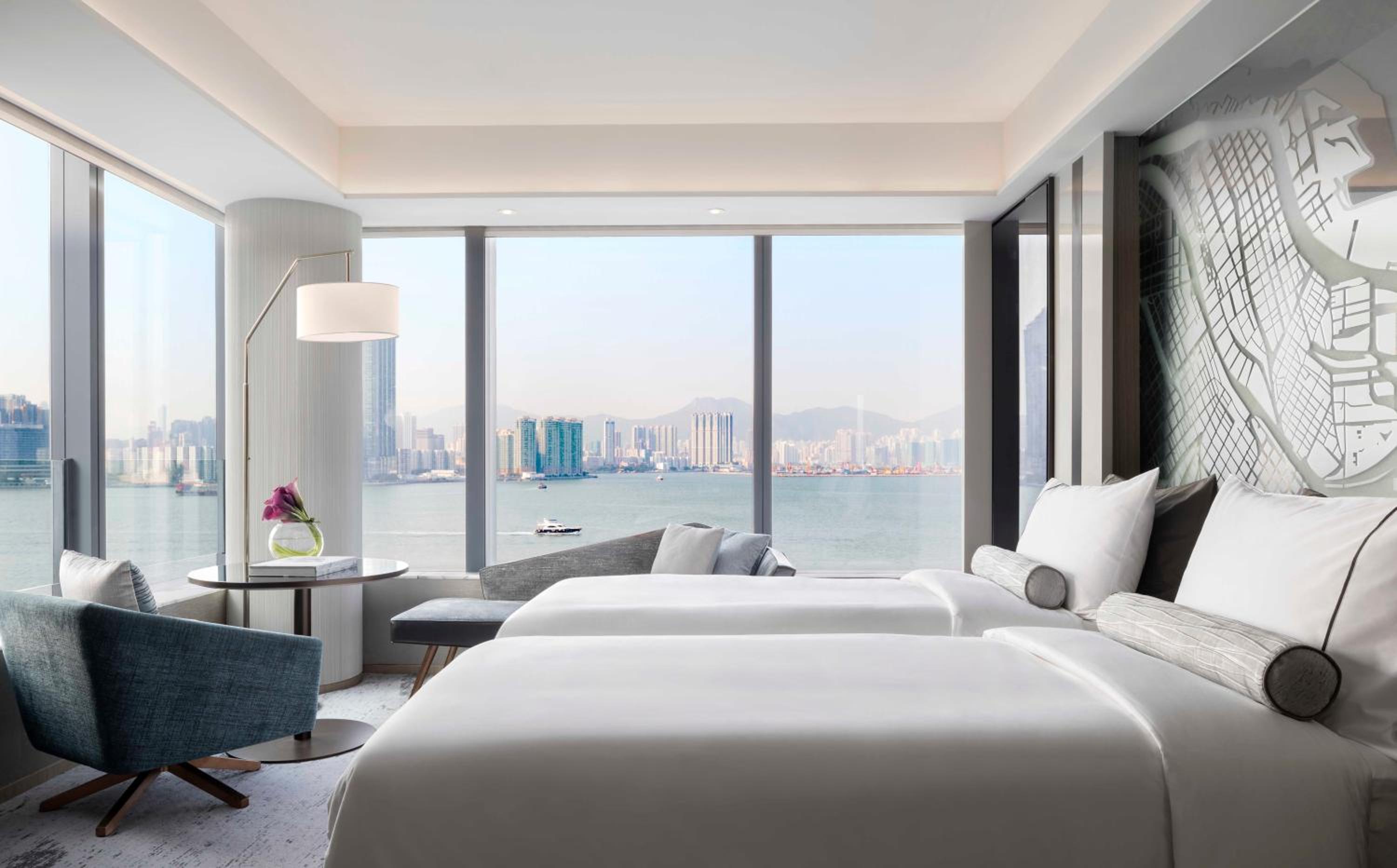 Deluxe Twin Room with Harbor View - Photo 5