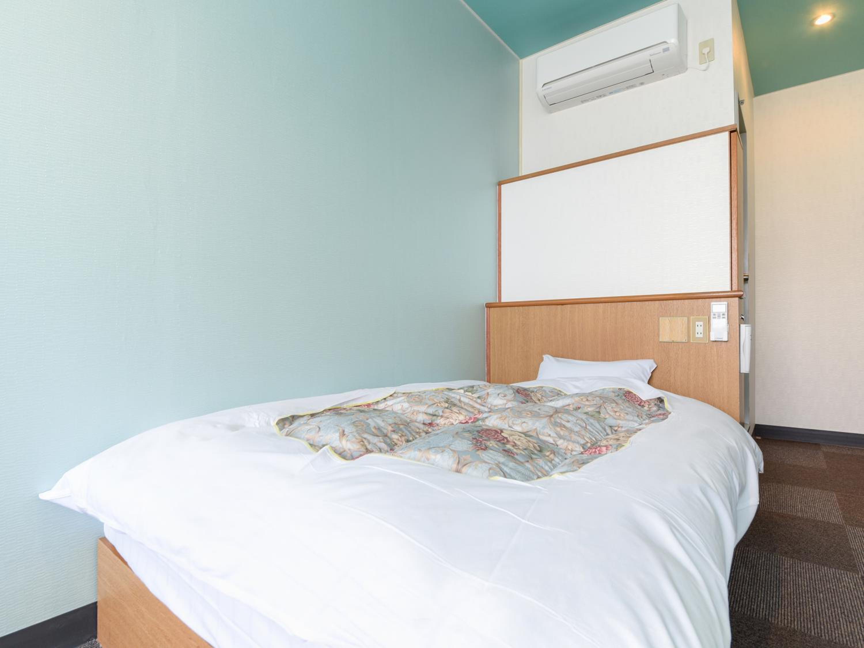 Single Room - Smoking