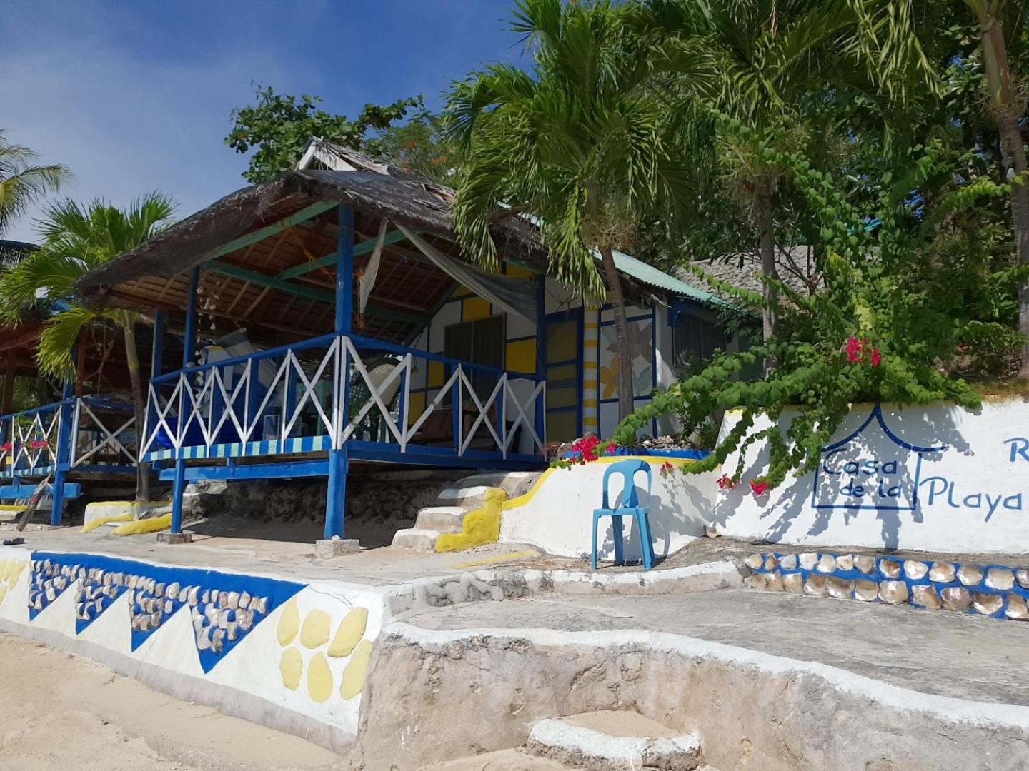 Beach Front Cottage - Photo 5