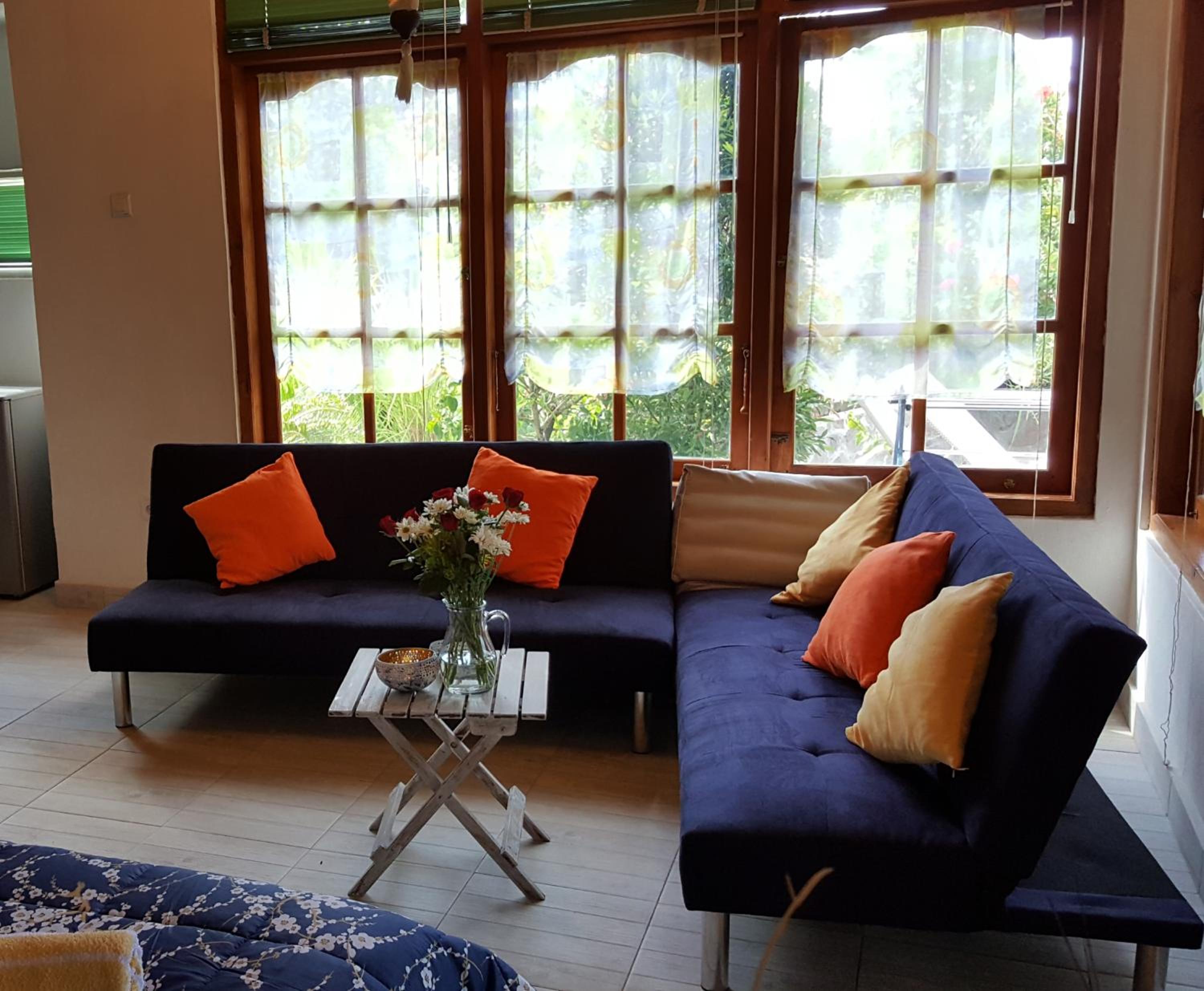 Family Room - Photo 5
