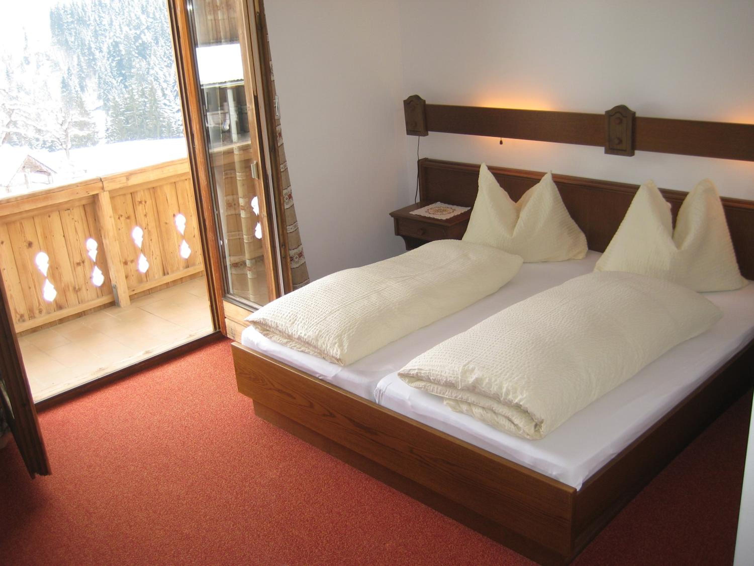 Comfort Two-Bedroom Apartment with Balcony photo 2