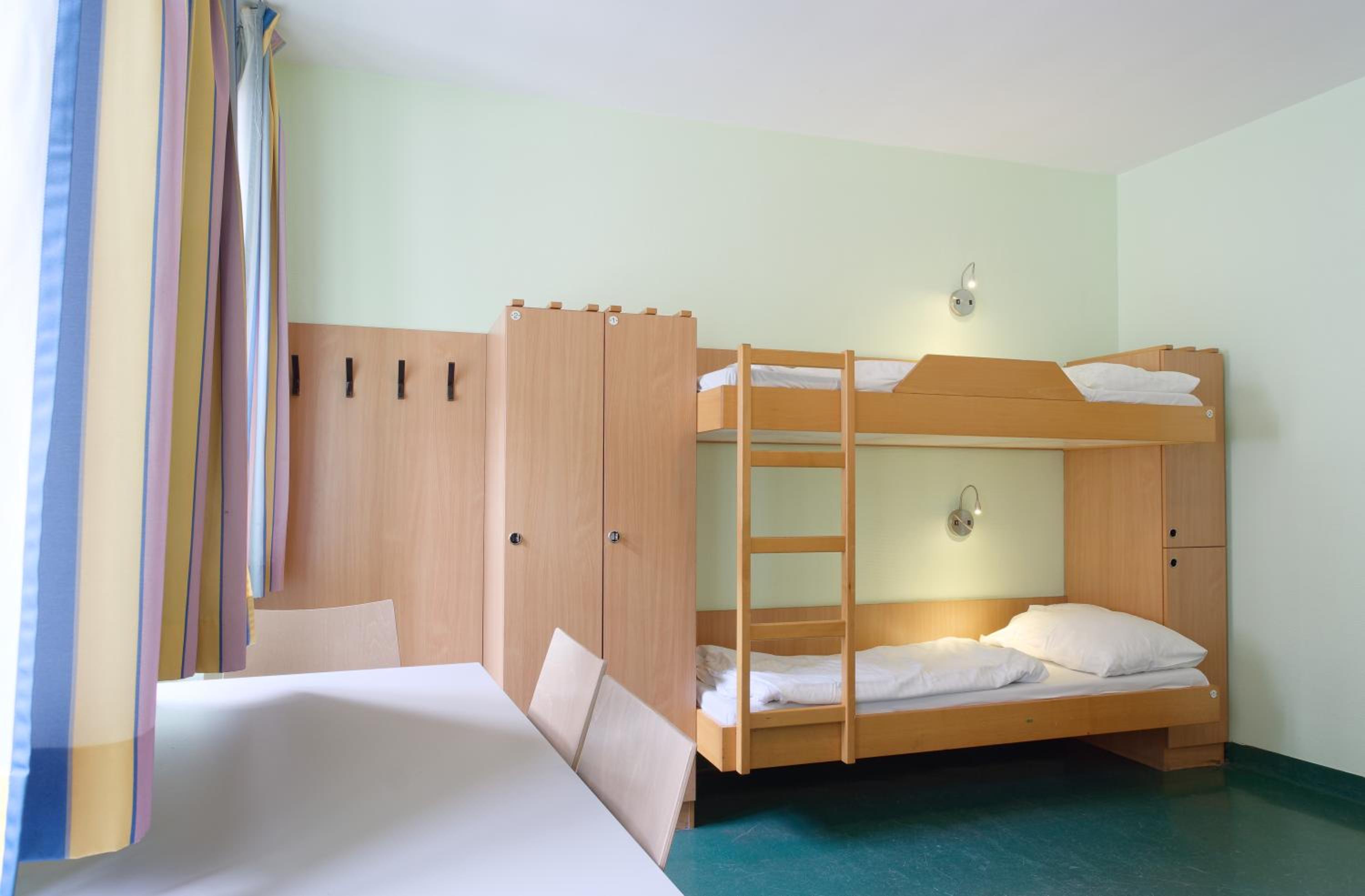 Bunk Bed in 4-6 Bed Female Dormitory Room with Shared Bathroom