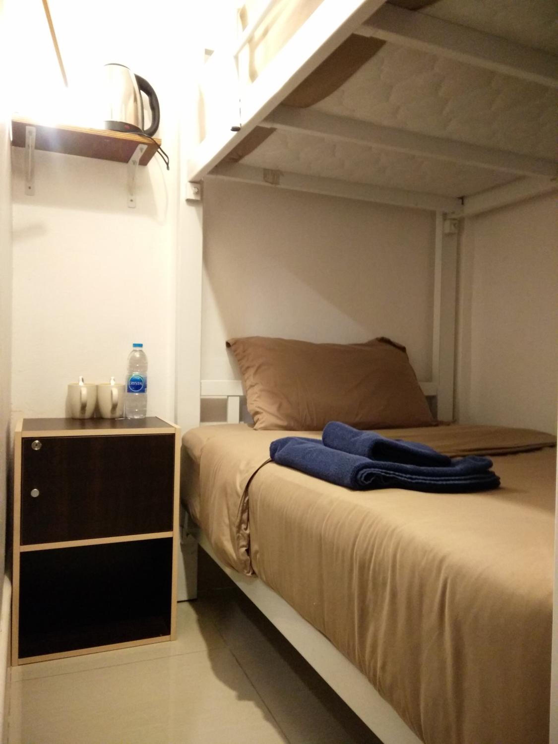 Twin Room with Bathroom photo 2