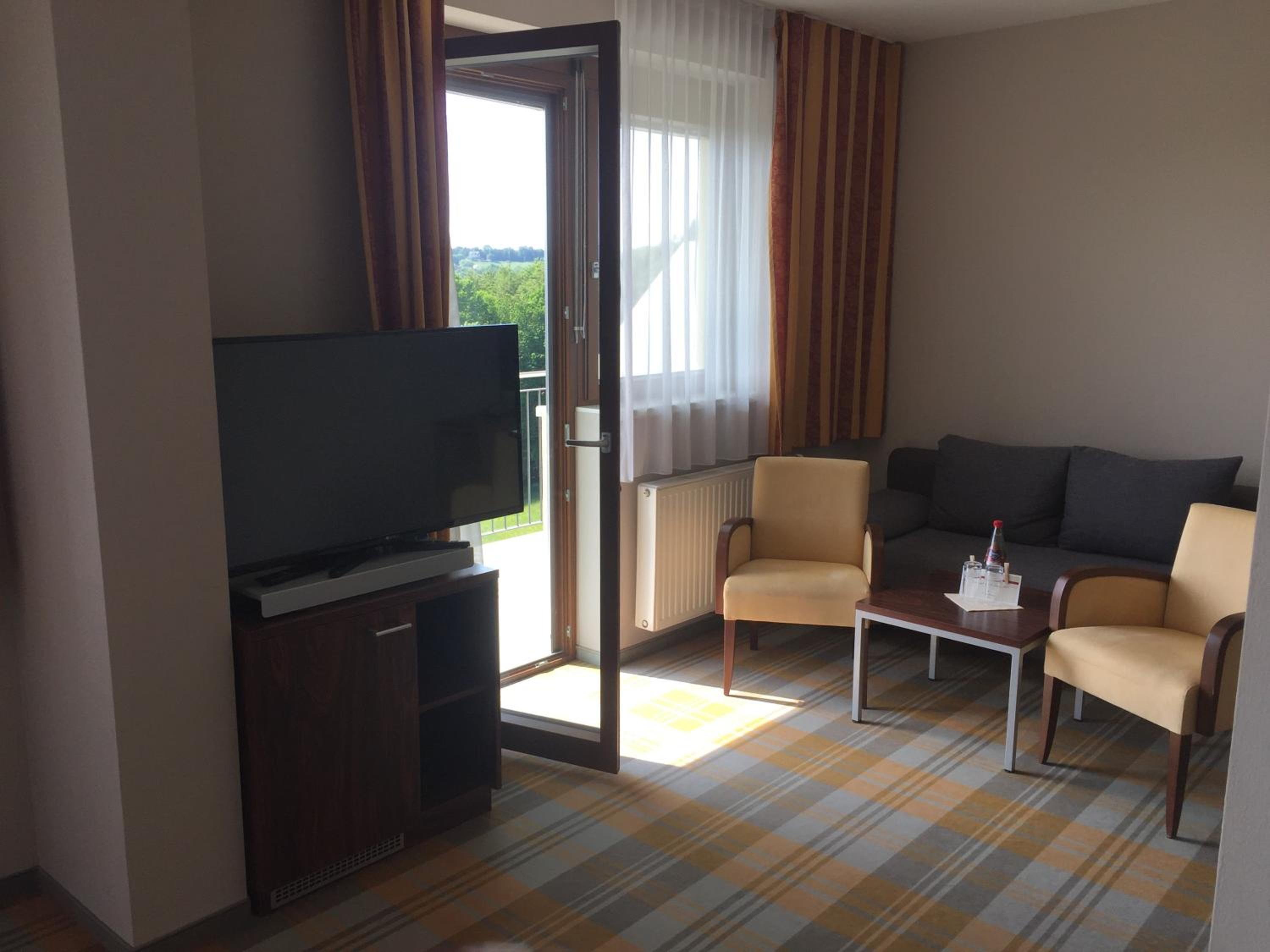 Deluxe Suite - Photo 8