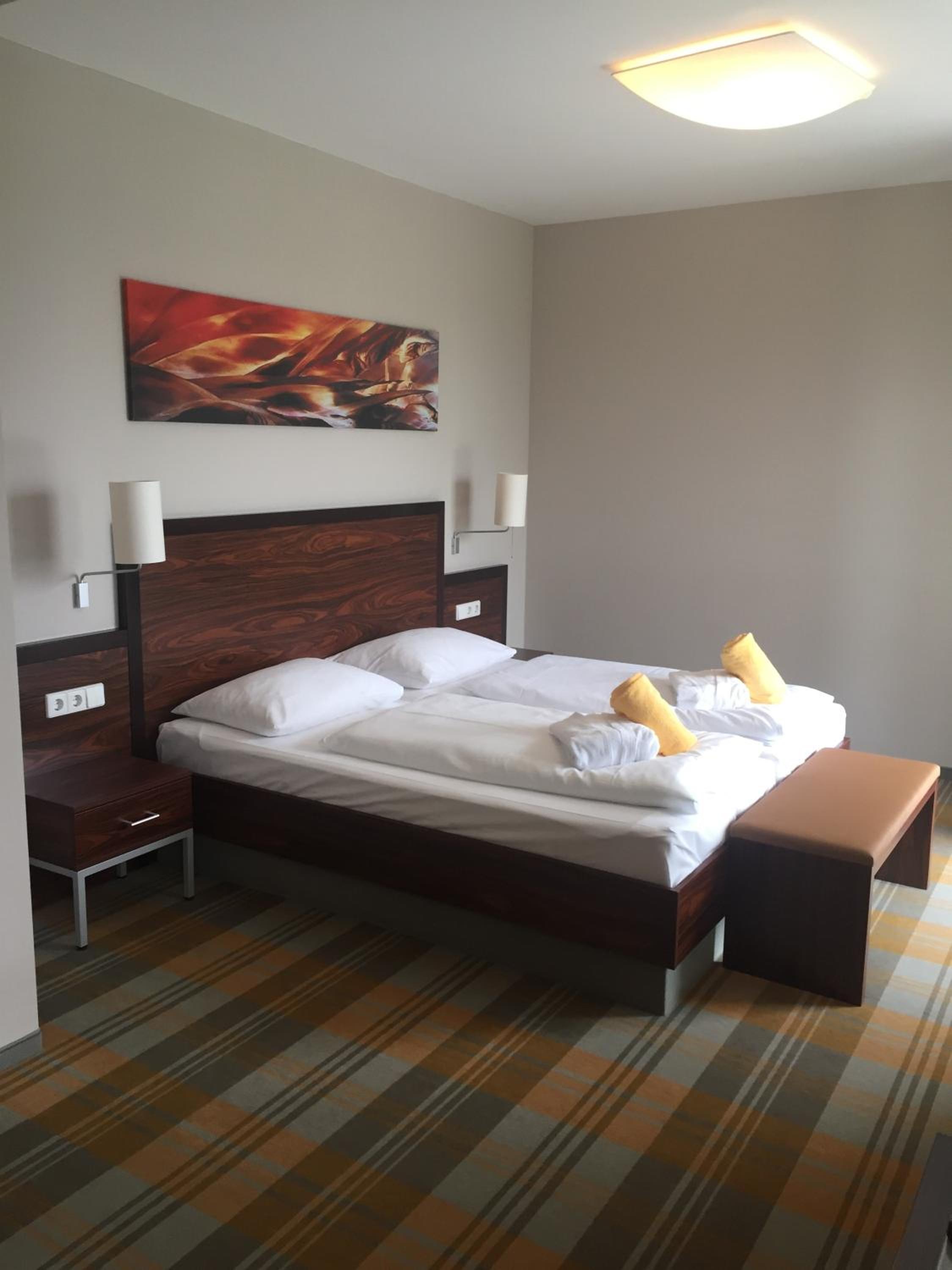 Deluxe Suite - Photo 6