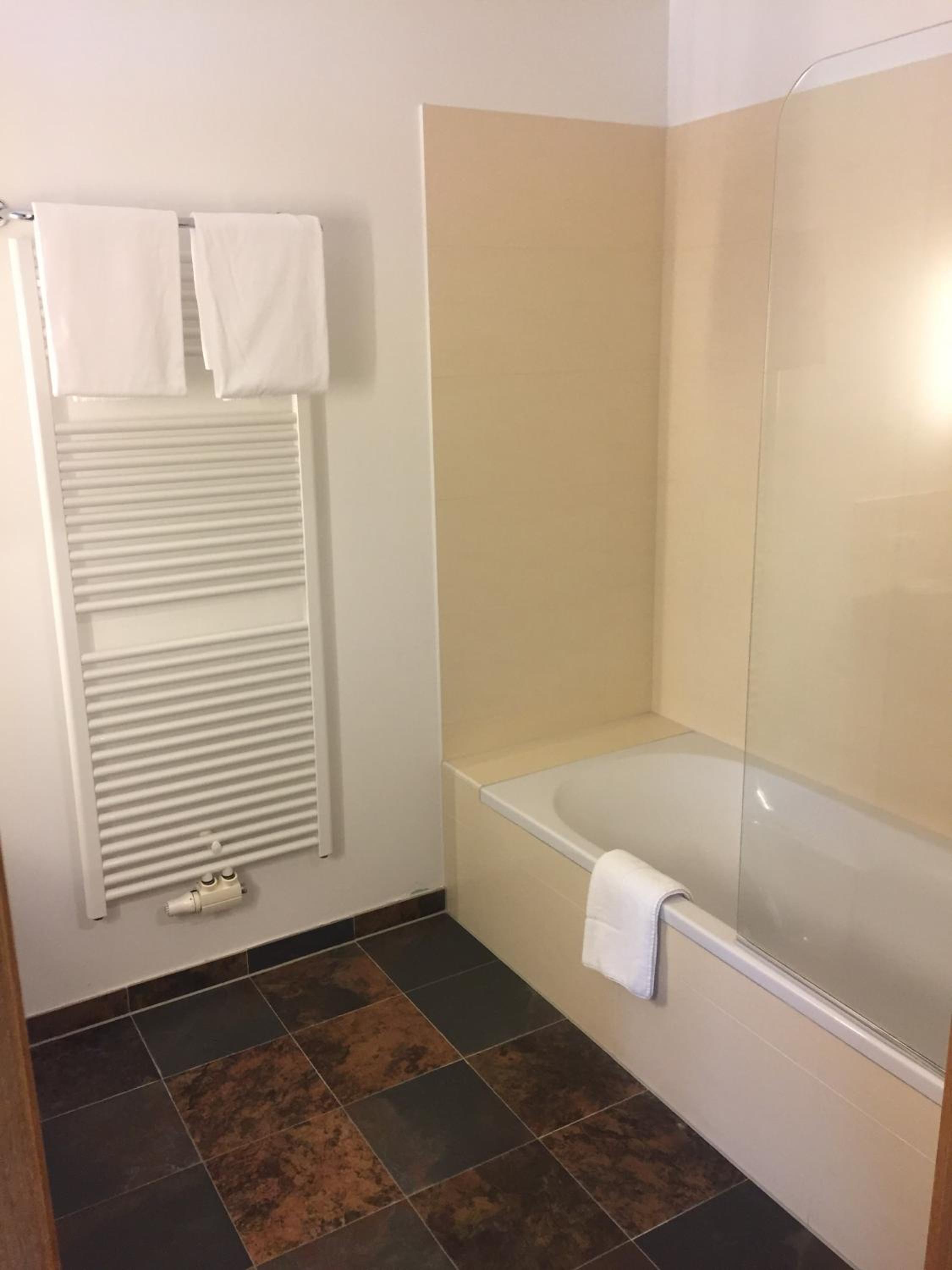 Deluxe Suite - Photo 2