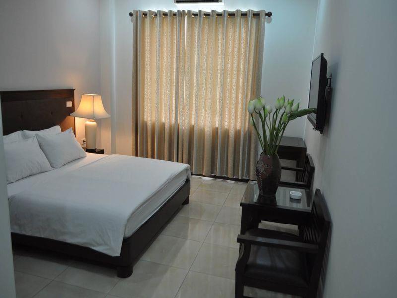 Standard King Room photo 1