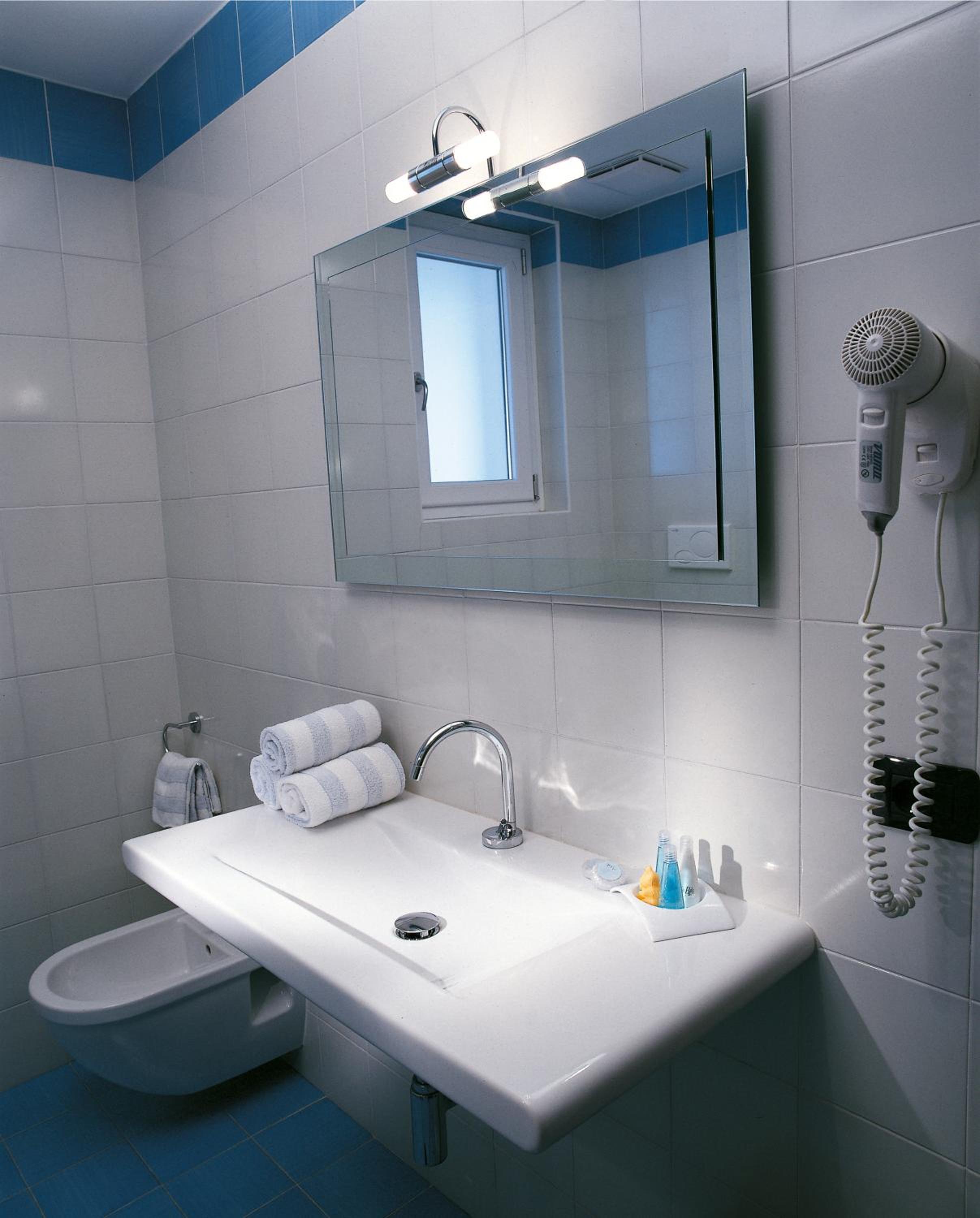 Double Room - Photo 5