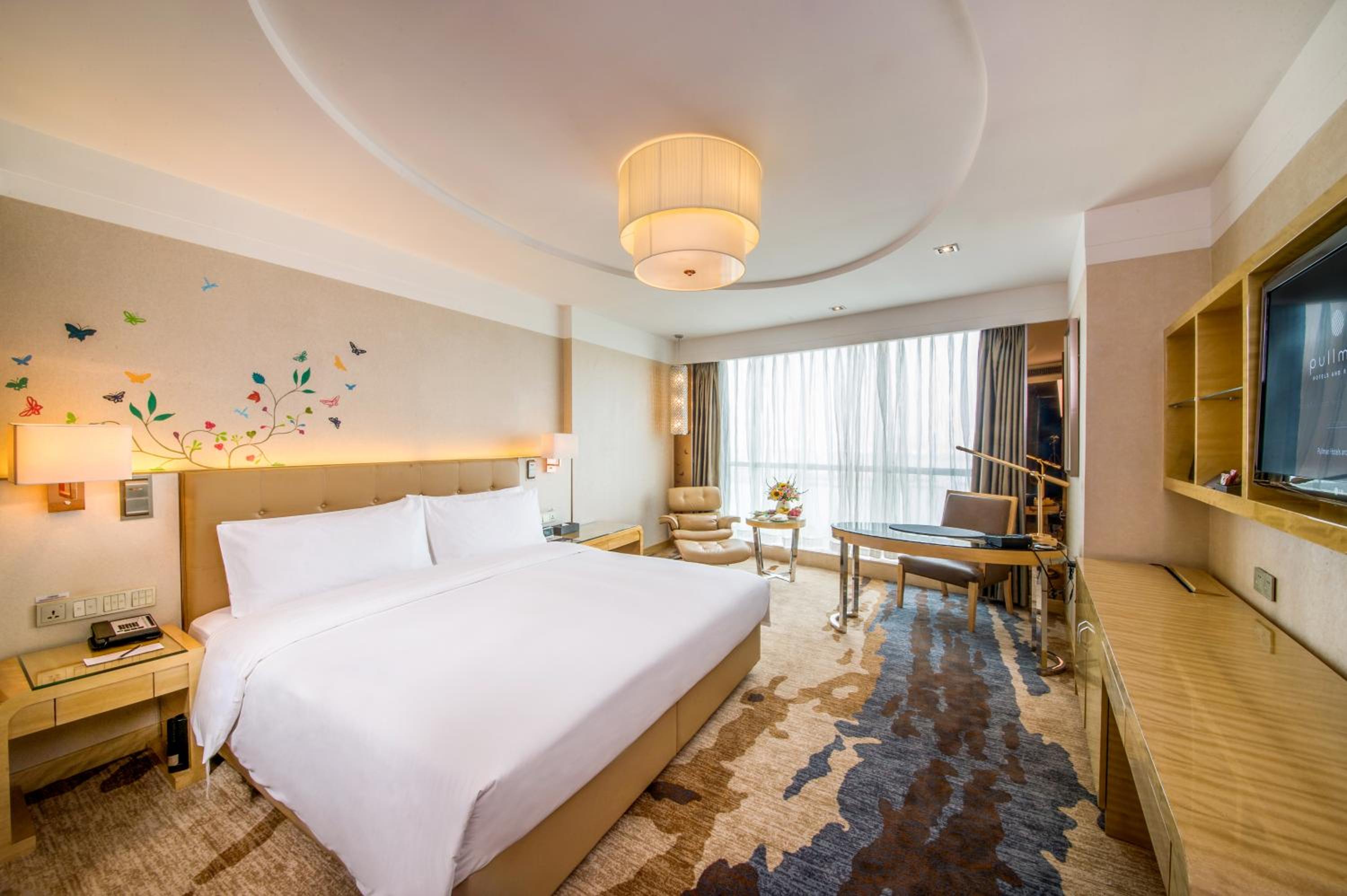 Superior King Room photo 1