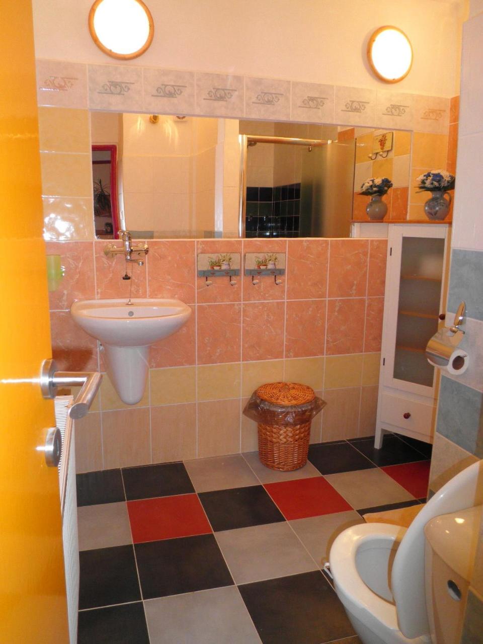 Standard Single Room with Shared Bathroom photo 2