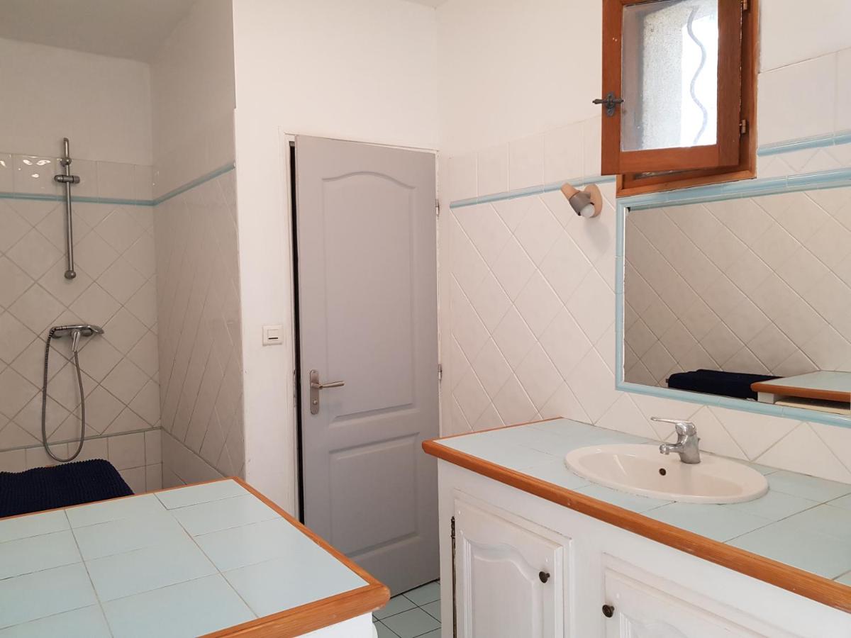 Two-Bedroom House photo 3