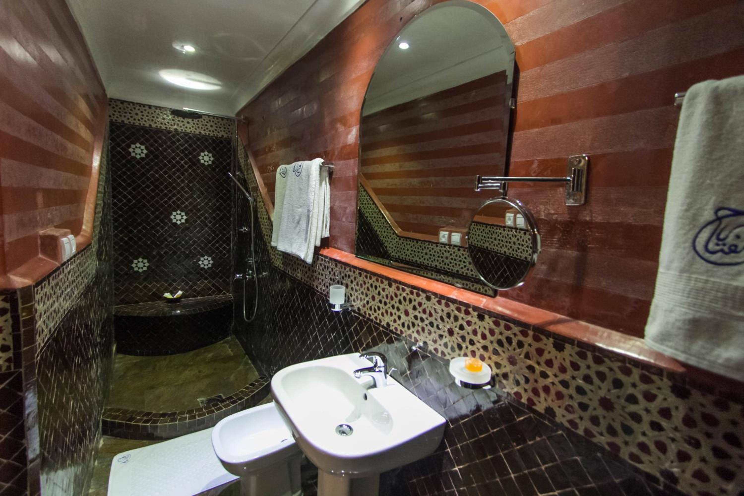 Deluxe King Suite