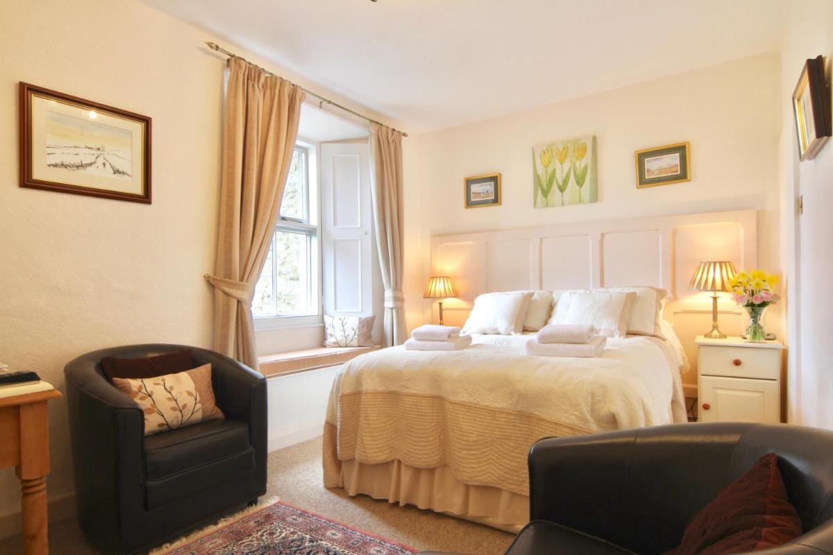 Double Room with Bath and Shower