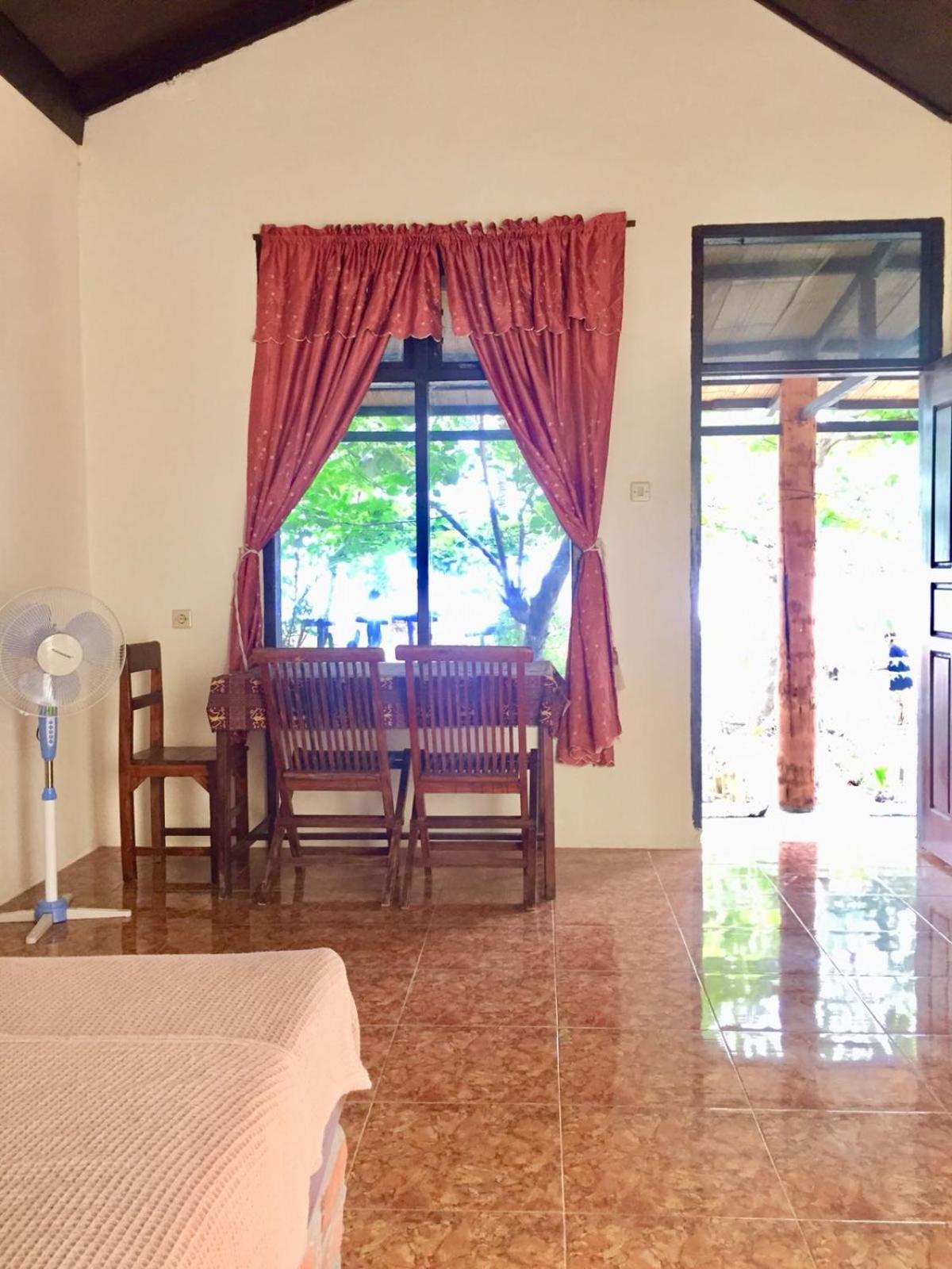 Standard Family Room - Photo 2