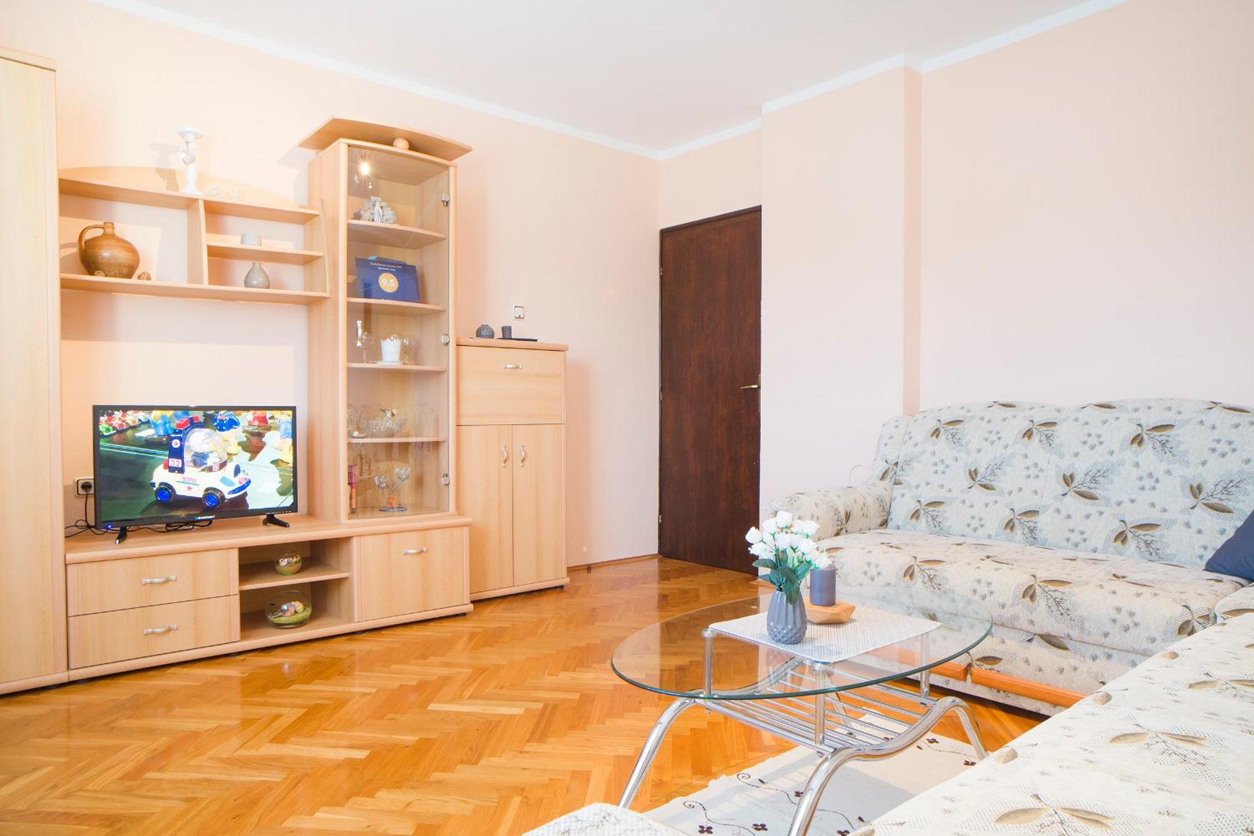 Apartment photo 2