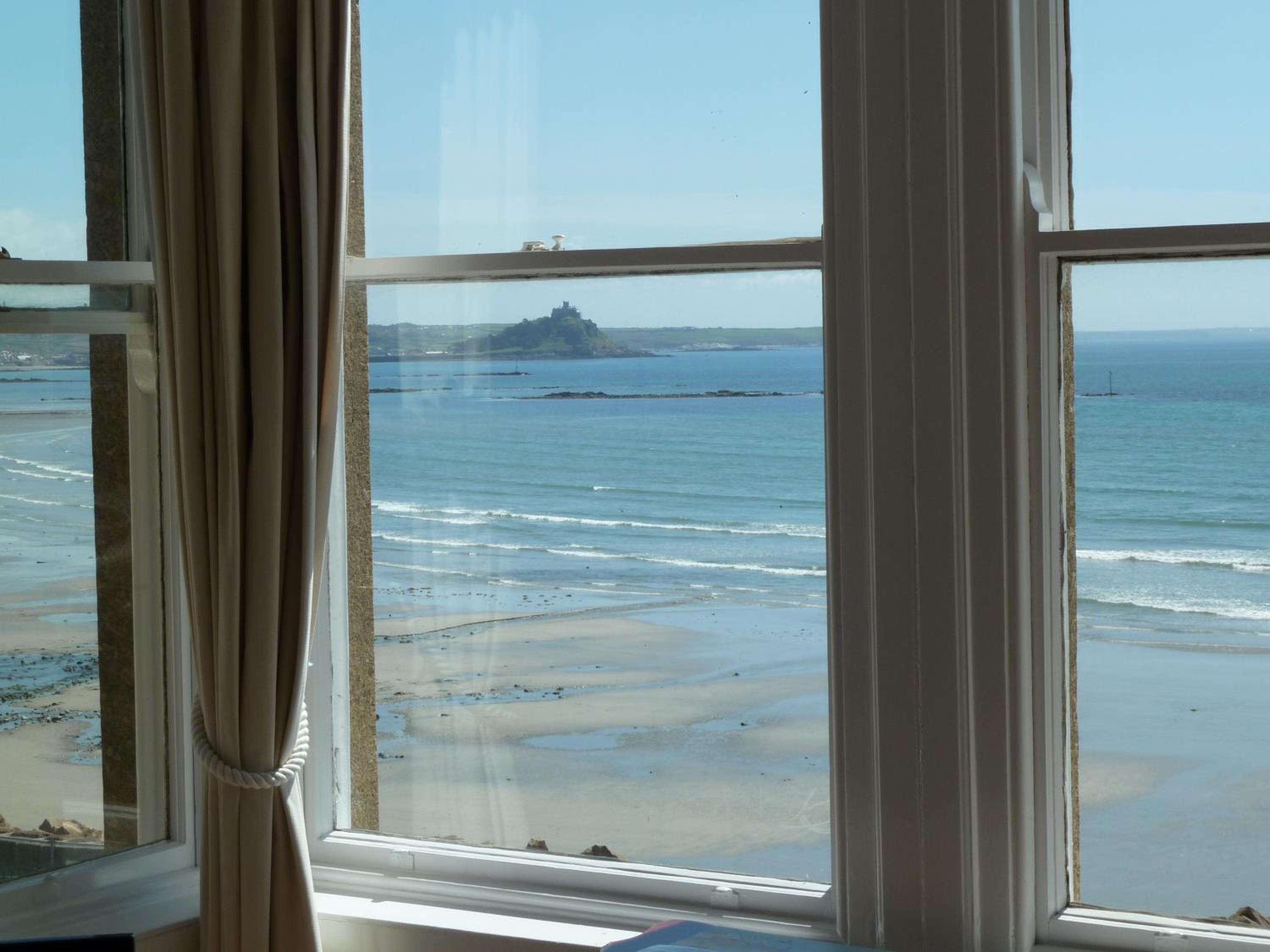 Deluxe Double Room with Sea View photo 2