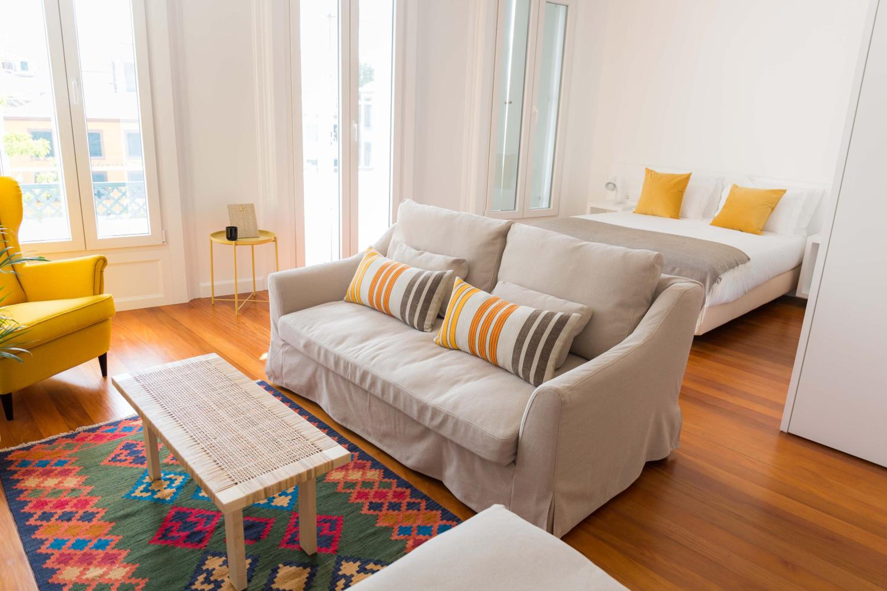 Studio Apartment photo 1