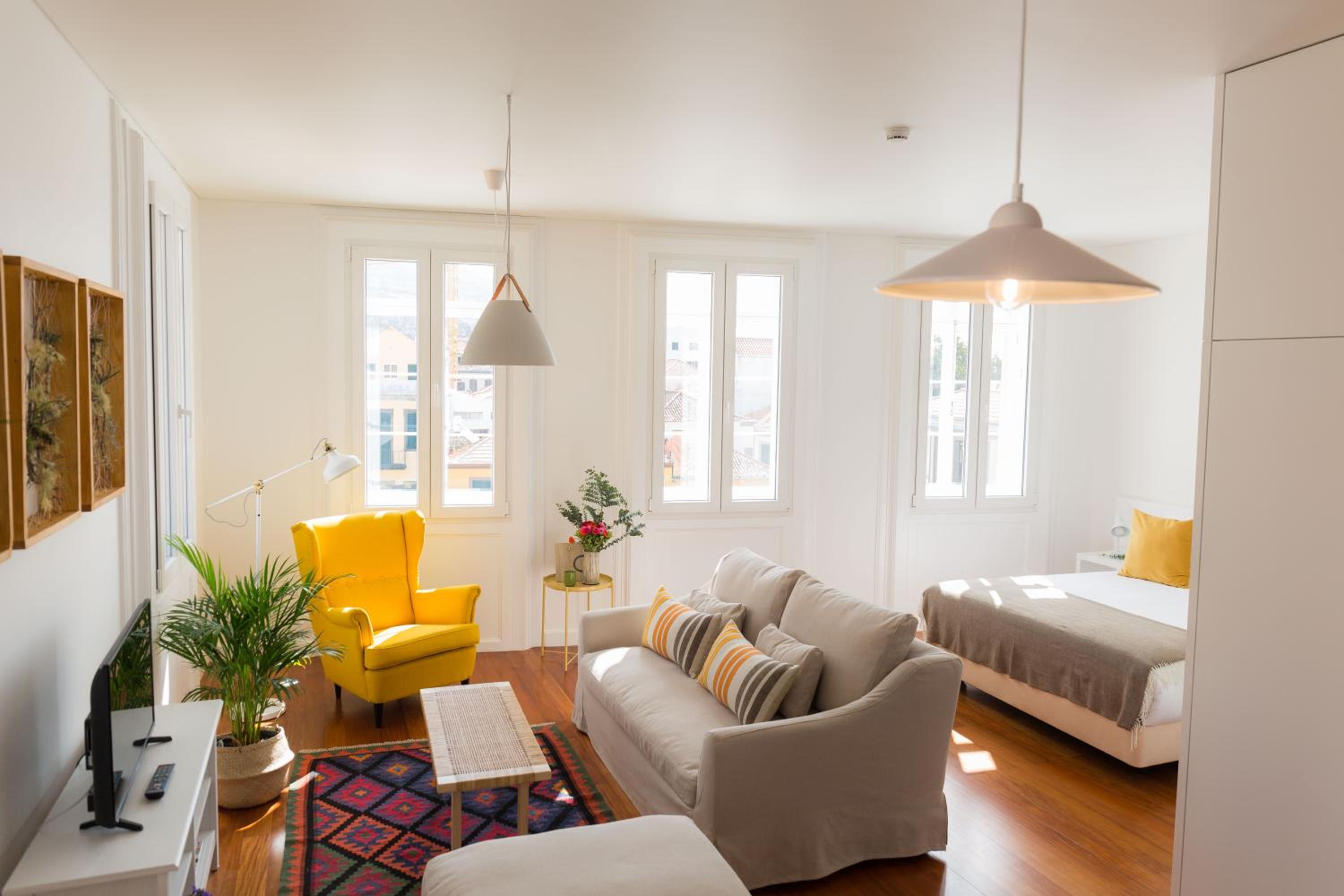 Studio Apartment photo 1