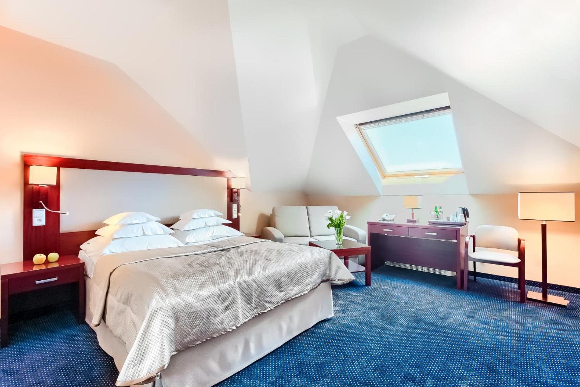 Standard Double or Twin Room photo 3