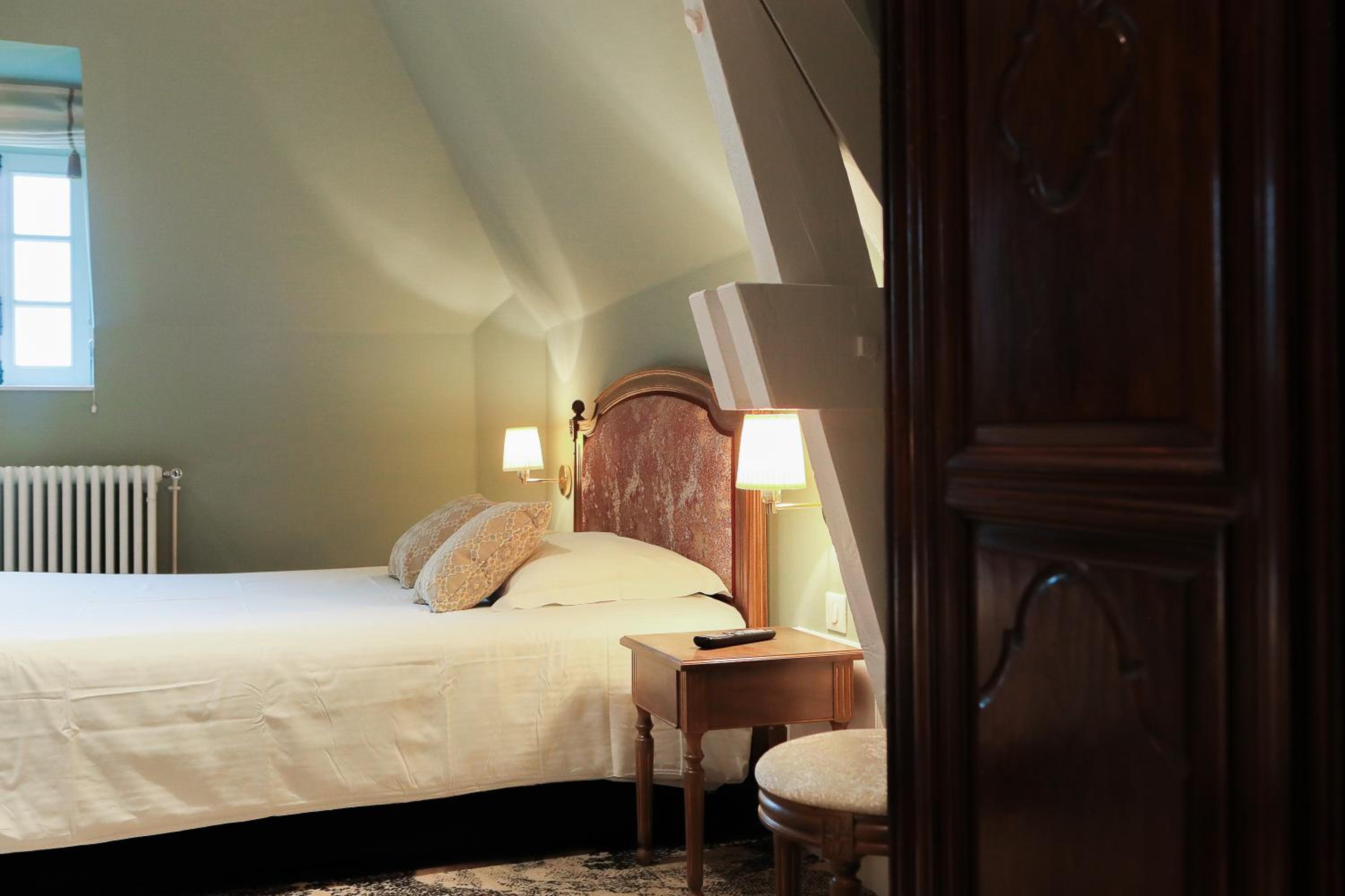 Castle Standard Room