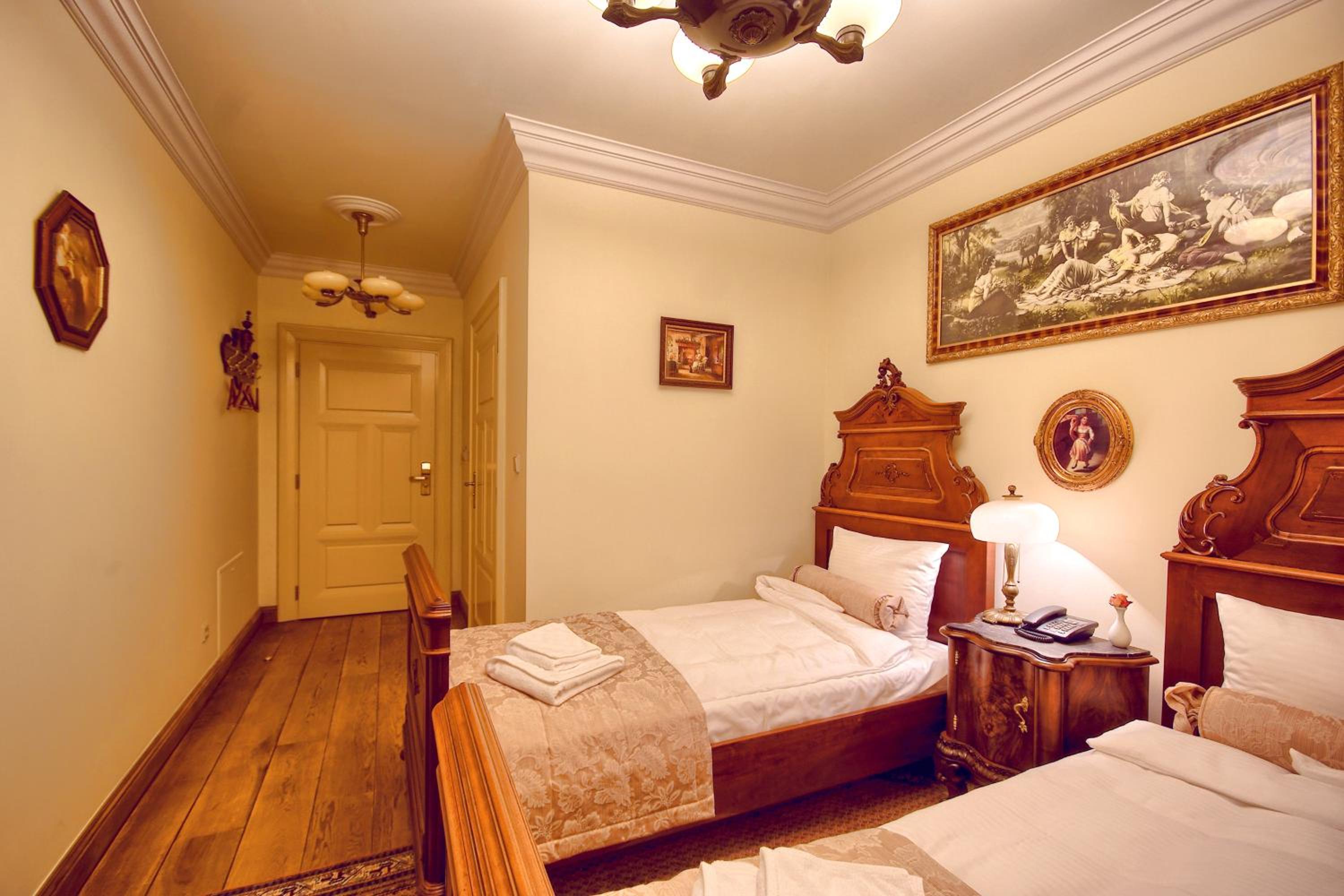 Double or Twin Room photo 2
