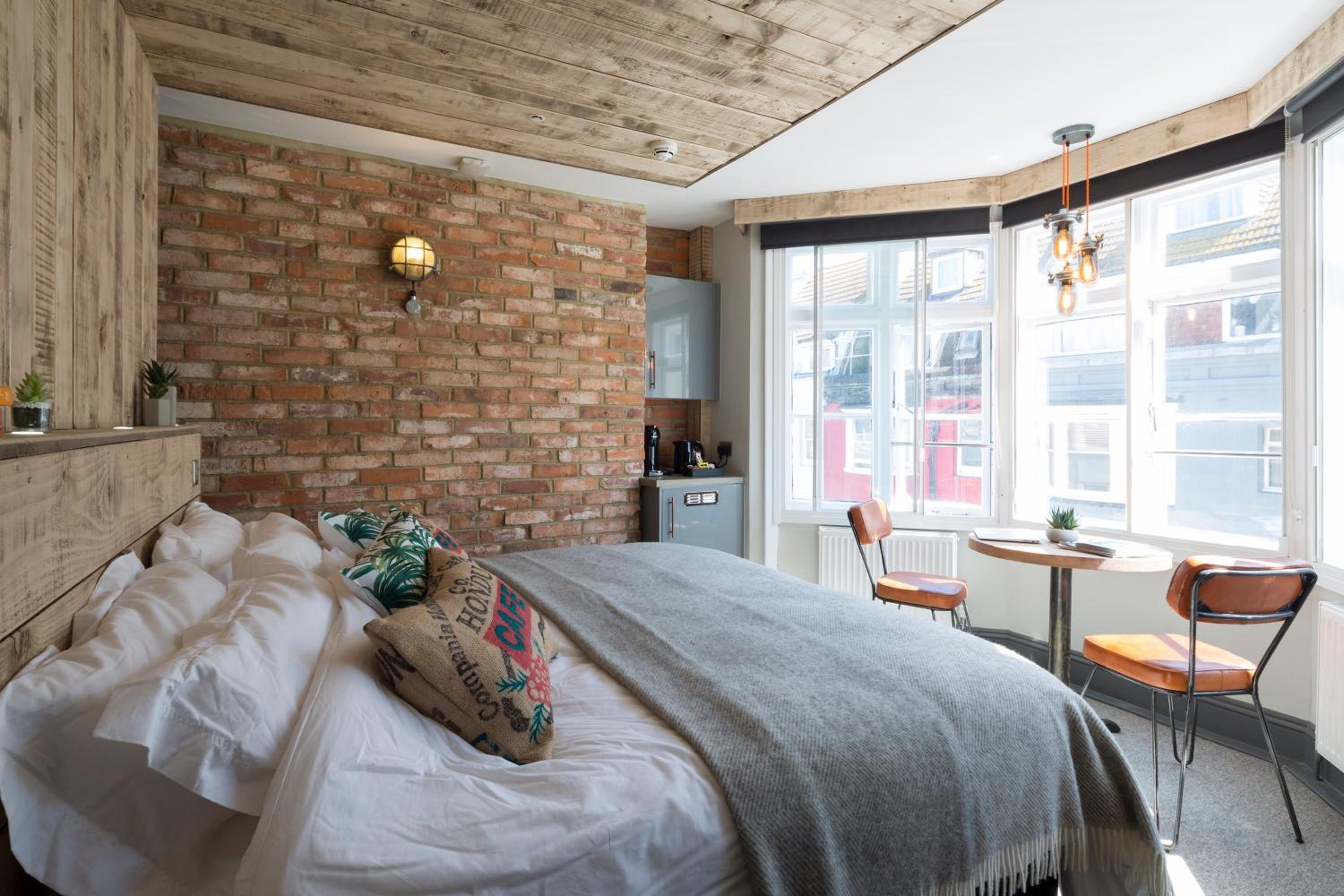 Double or Twin Room - Photo 1