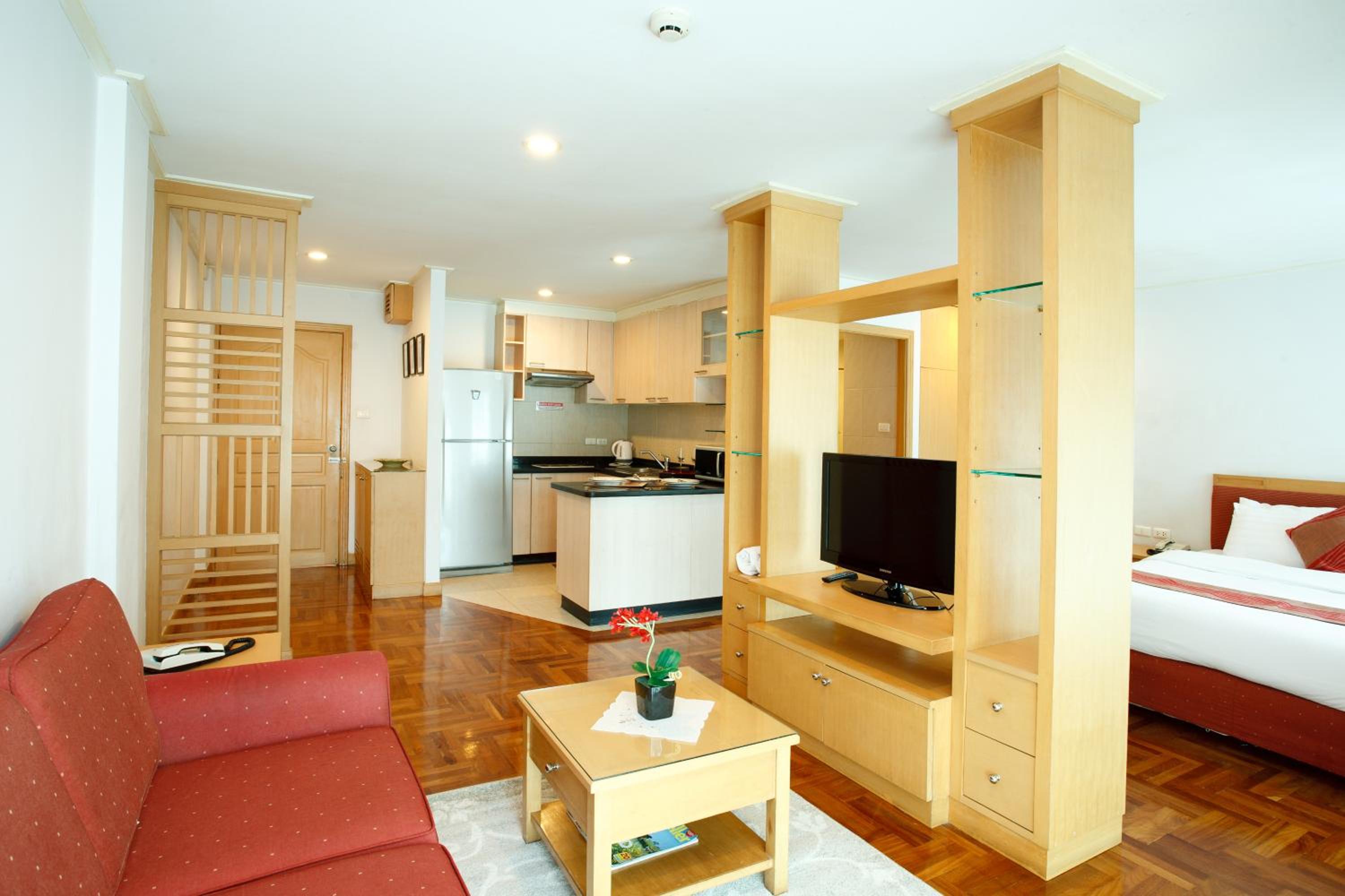 Executive Studio photo 2
