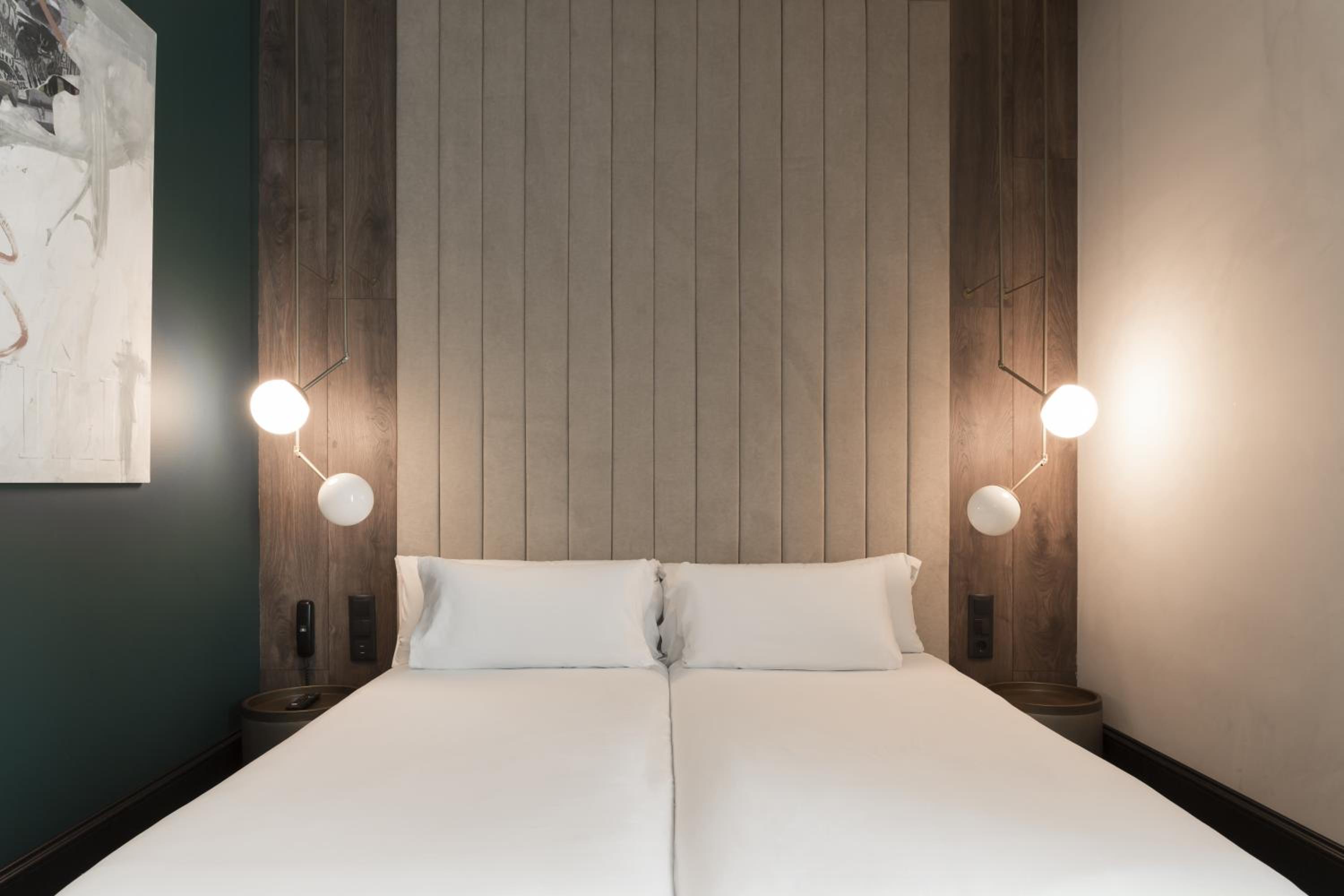 Double or Twin Room (1-2 Adults) photo 3