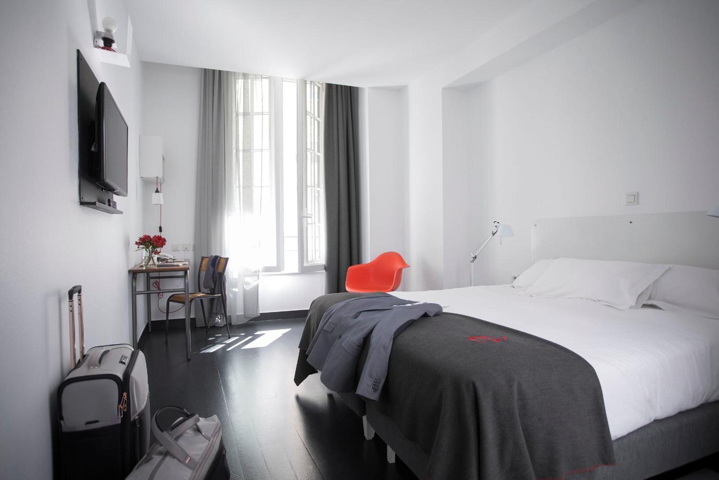 Double Room - Graduate photo 1