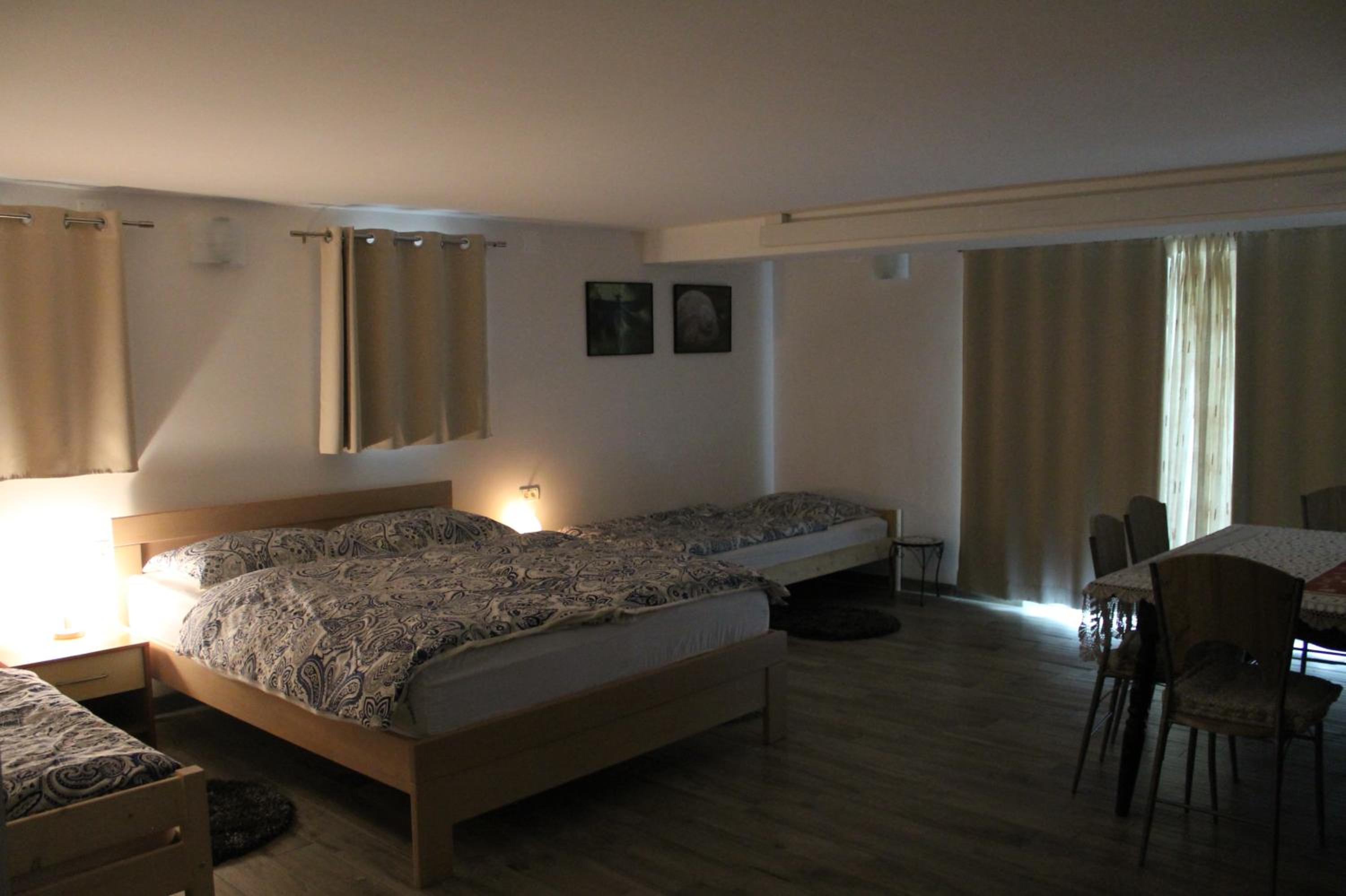 Quadruple Room (4 Adults) - Photo 4