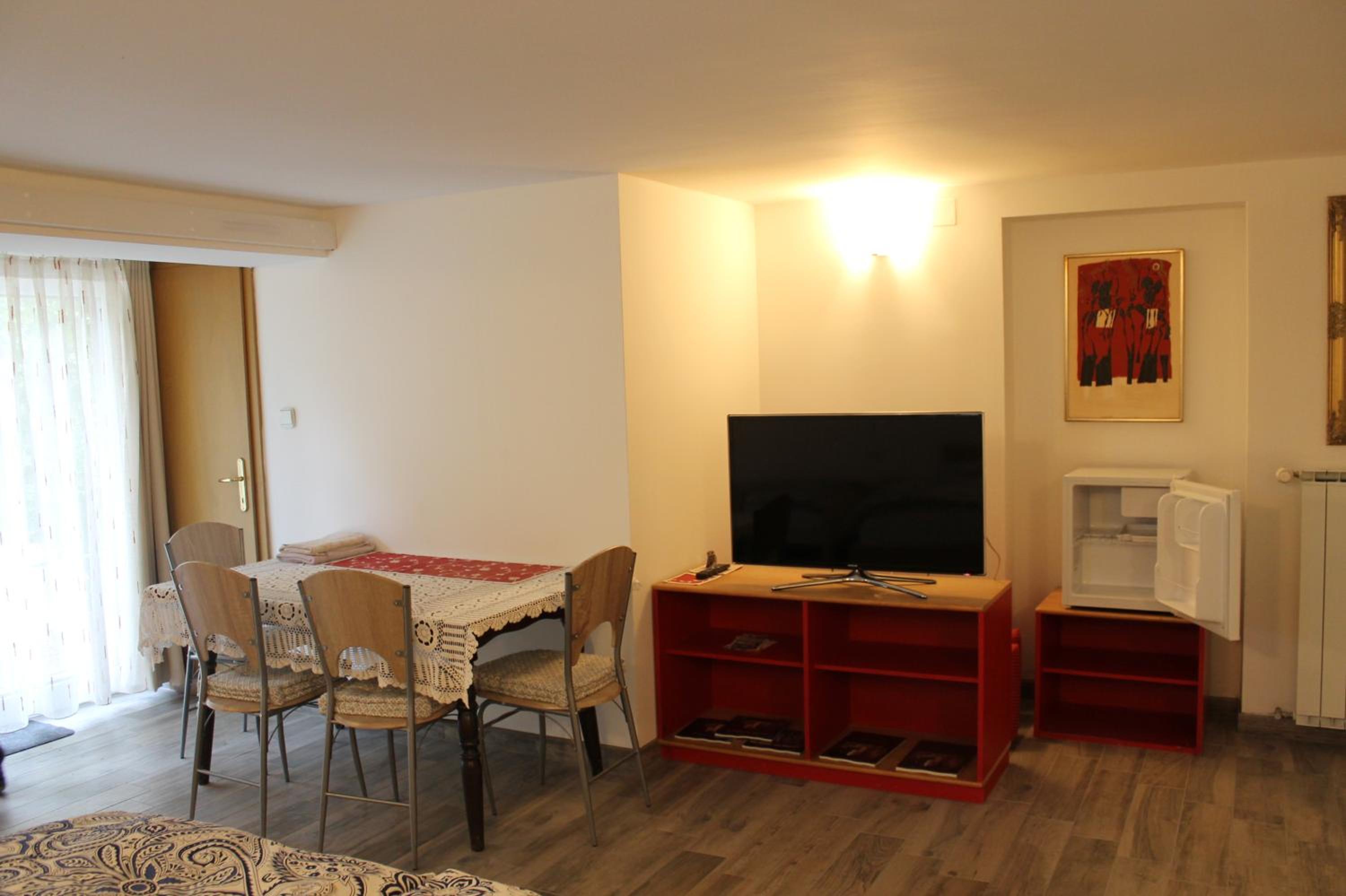 Quadruple Room (4 Adults) - Photo 5