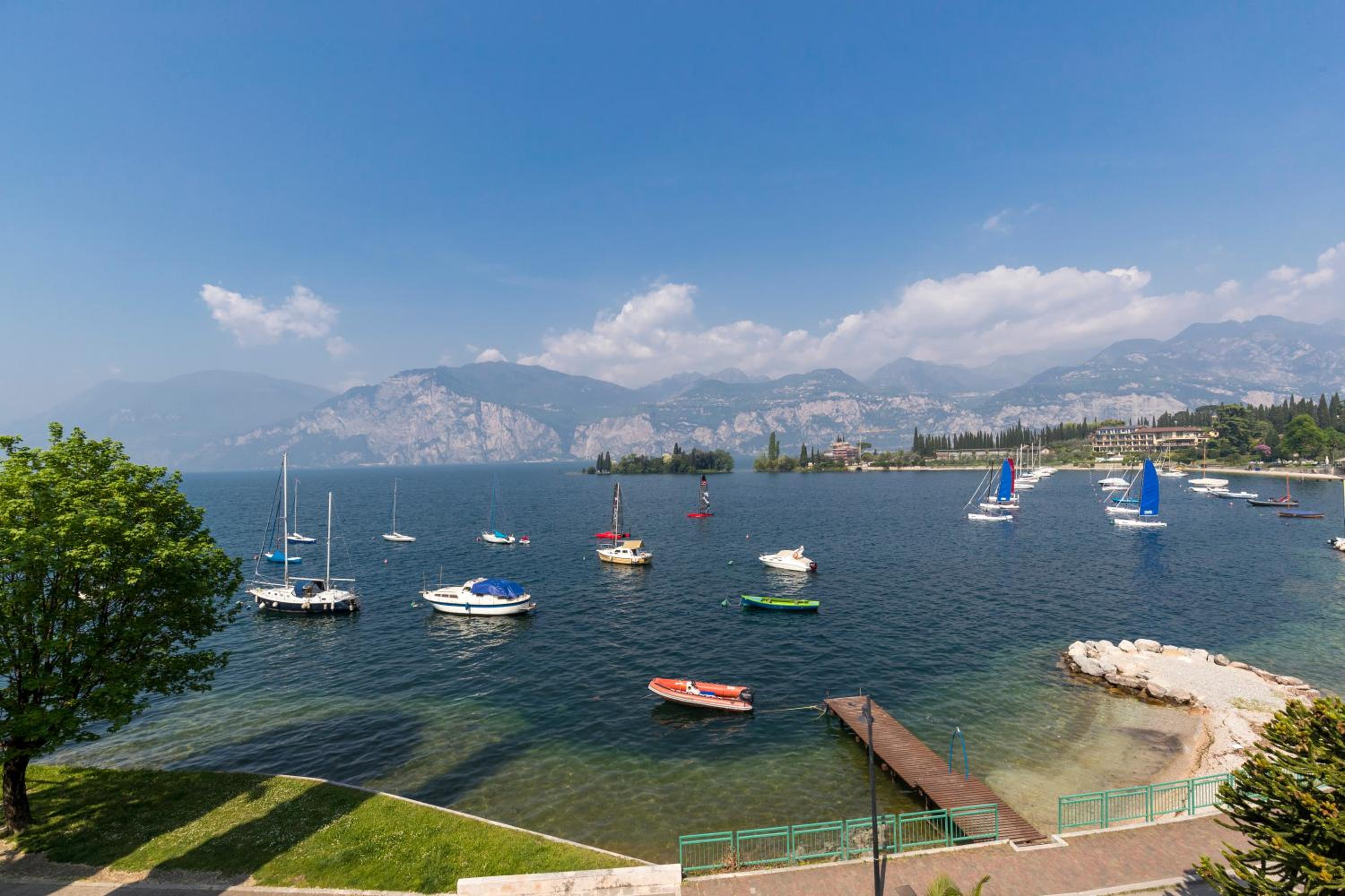 Studio with Lake View (4 Adults)
