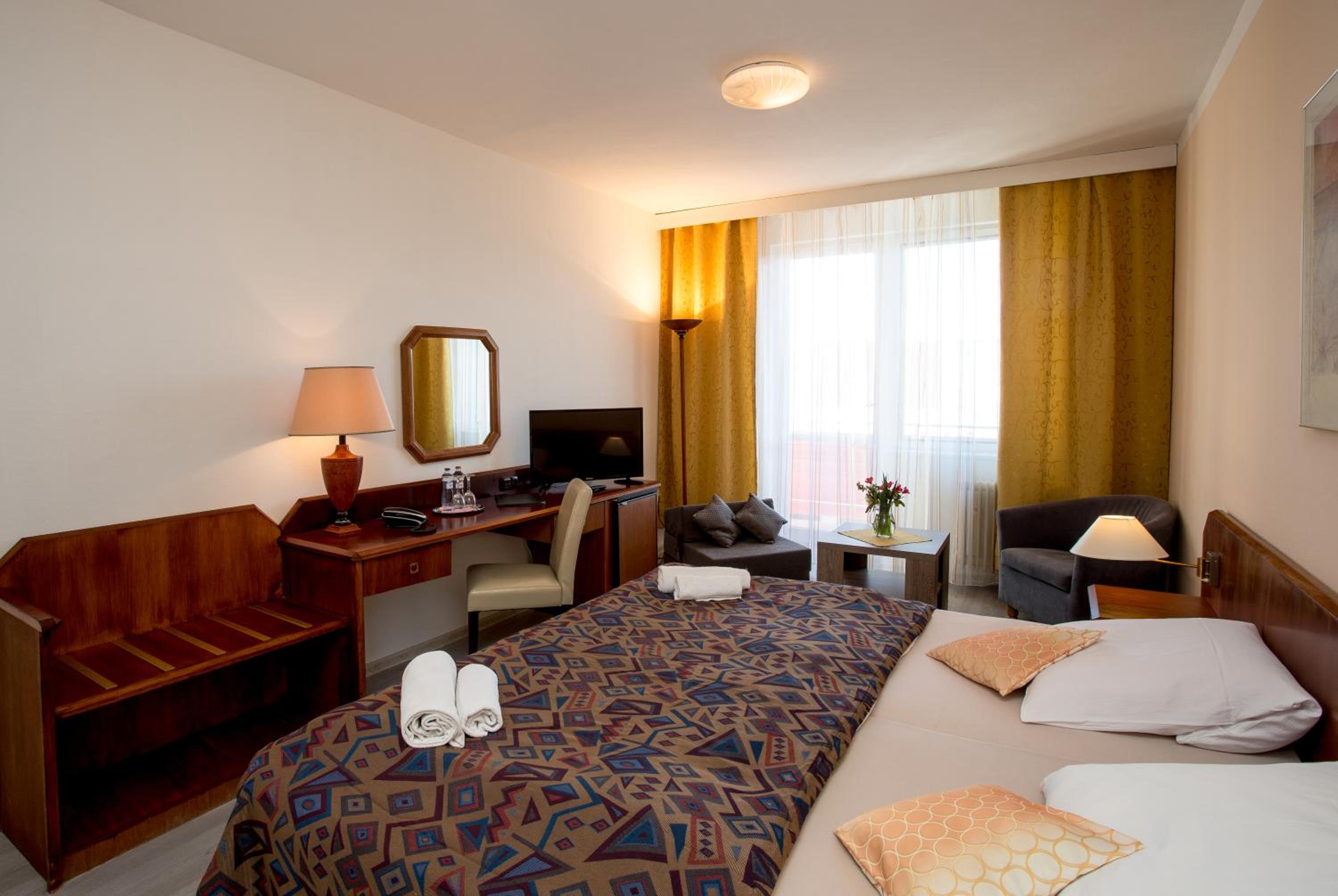 Standard Double or Twin Room photo 1